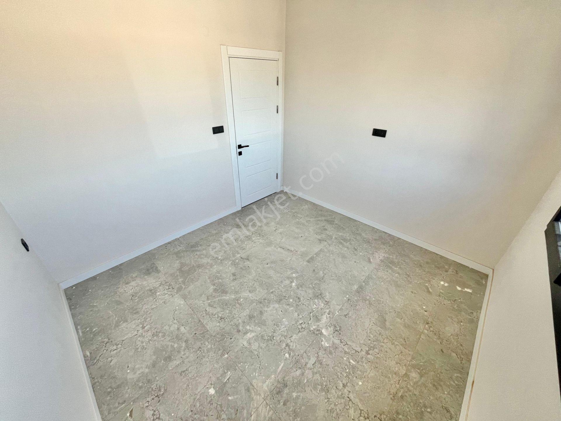 Gümüşden Pelitköyde Hem Deniz Manzaralı Hem Denize 50m 3+1 Satılık Villa - Görsel 18