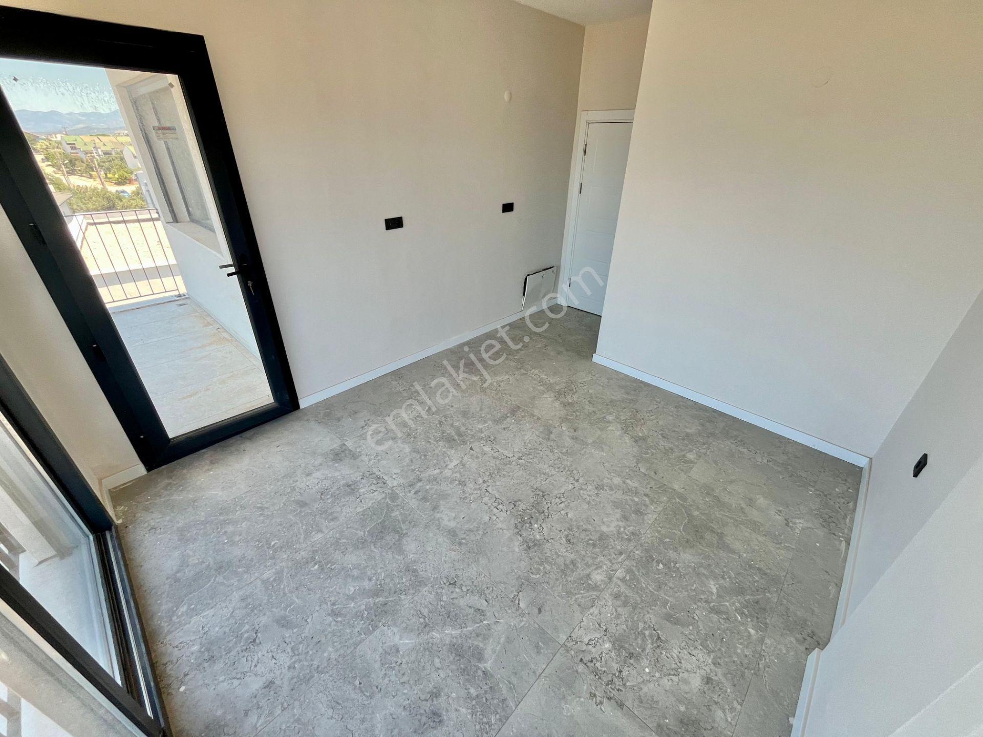 Gümüşden Pelitköyde Hem Deniz Manzaralı Hem Denize 50m 3+1 Satılık Villa - Görsel 25