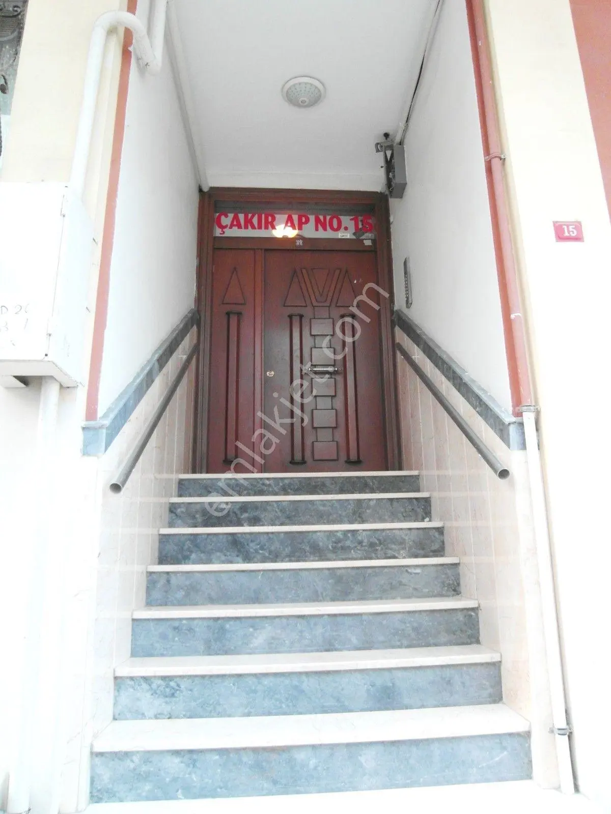 Gökay Emlaktan Hürriyette Çetinkaya Avm Yakını 2+1 Daire