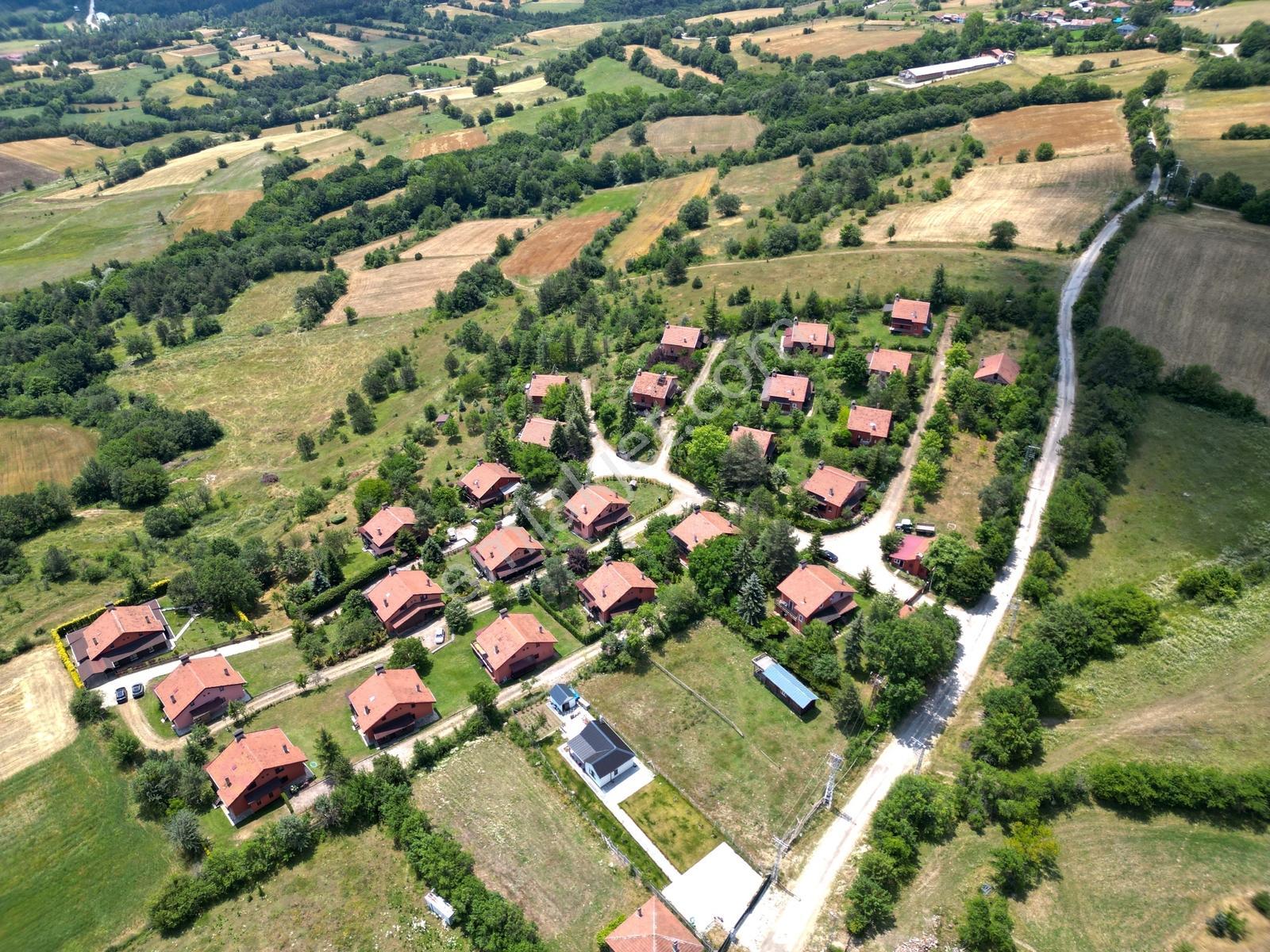 New Doors Realty'den, Bolu, Abant'a Yakın, Site İçinde Villa - Görsel 16