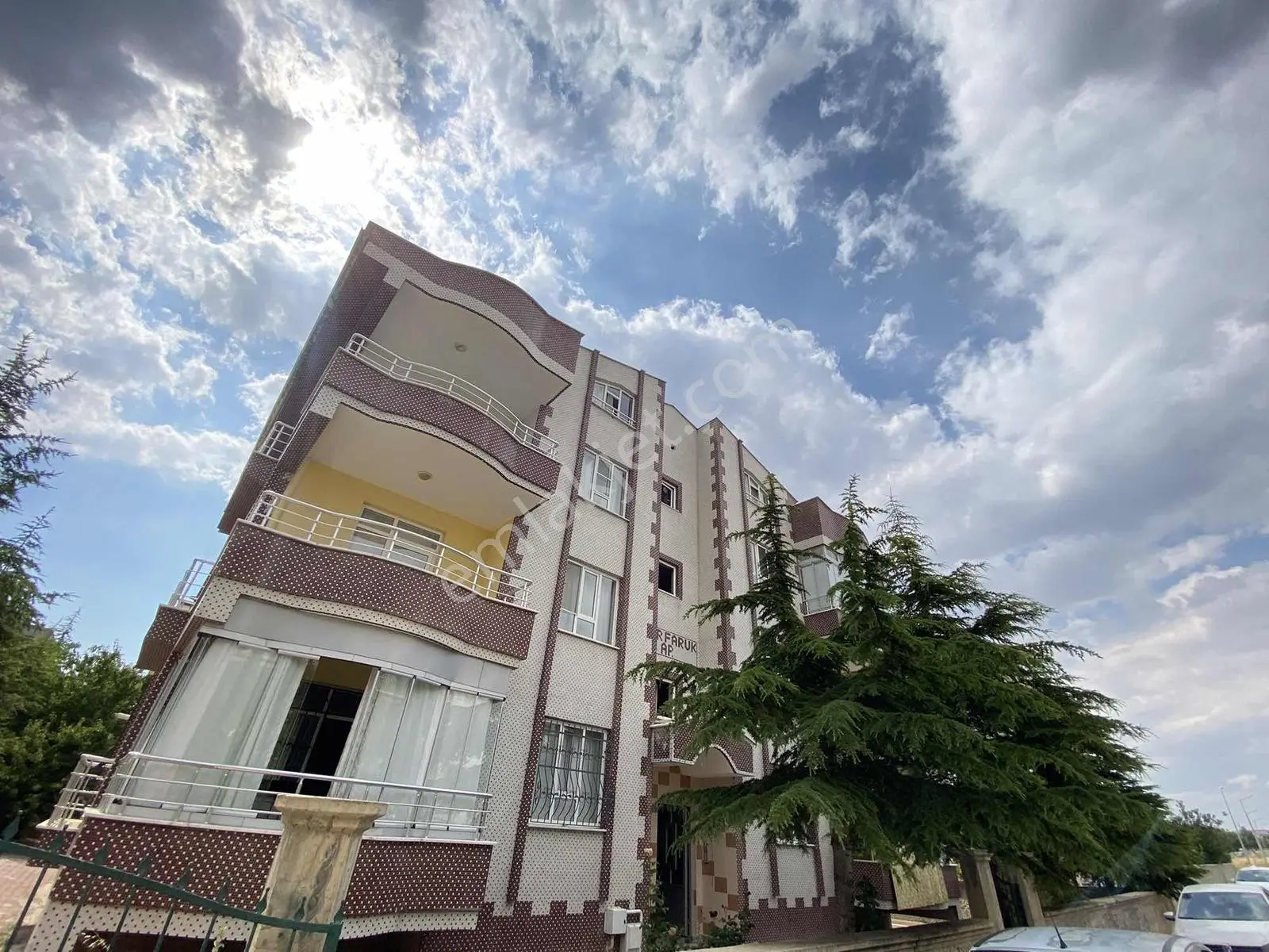 Yazır Mahallesi'nde Teraslı | 3+1 Fırsat Daire!
