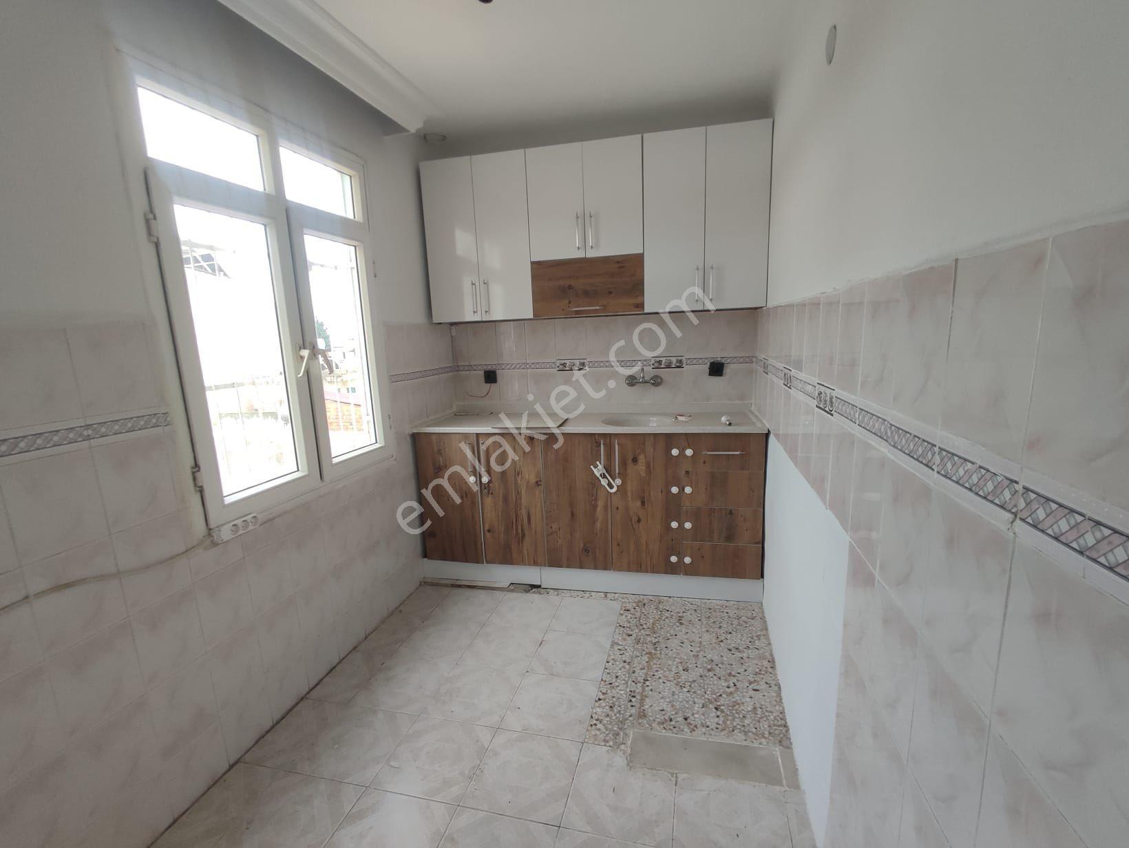 İbo Osman Enes Fırın Civarı Teraslı 2+1 Kiralık Daire - Görsel 13