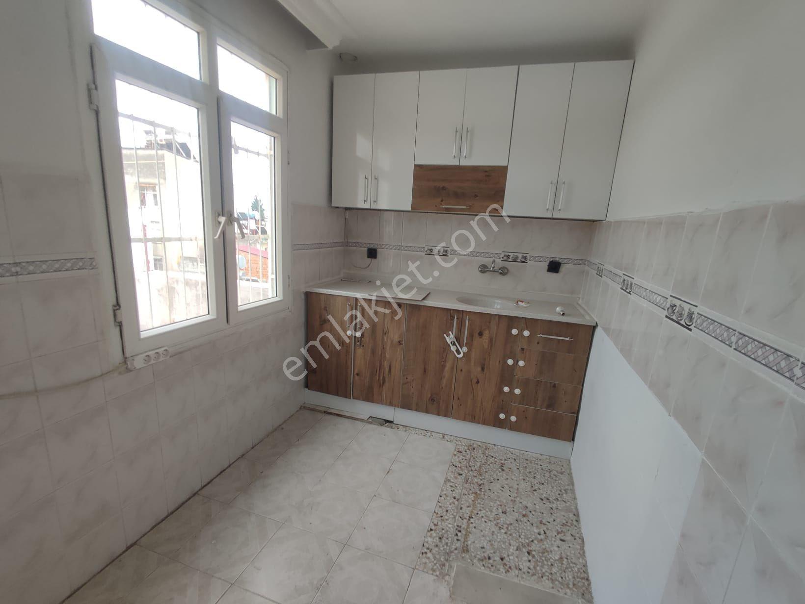 İbo Osman Enes Fırın Civarı Teraslı 2+1 Kiralık Daire - Görsel 21