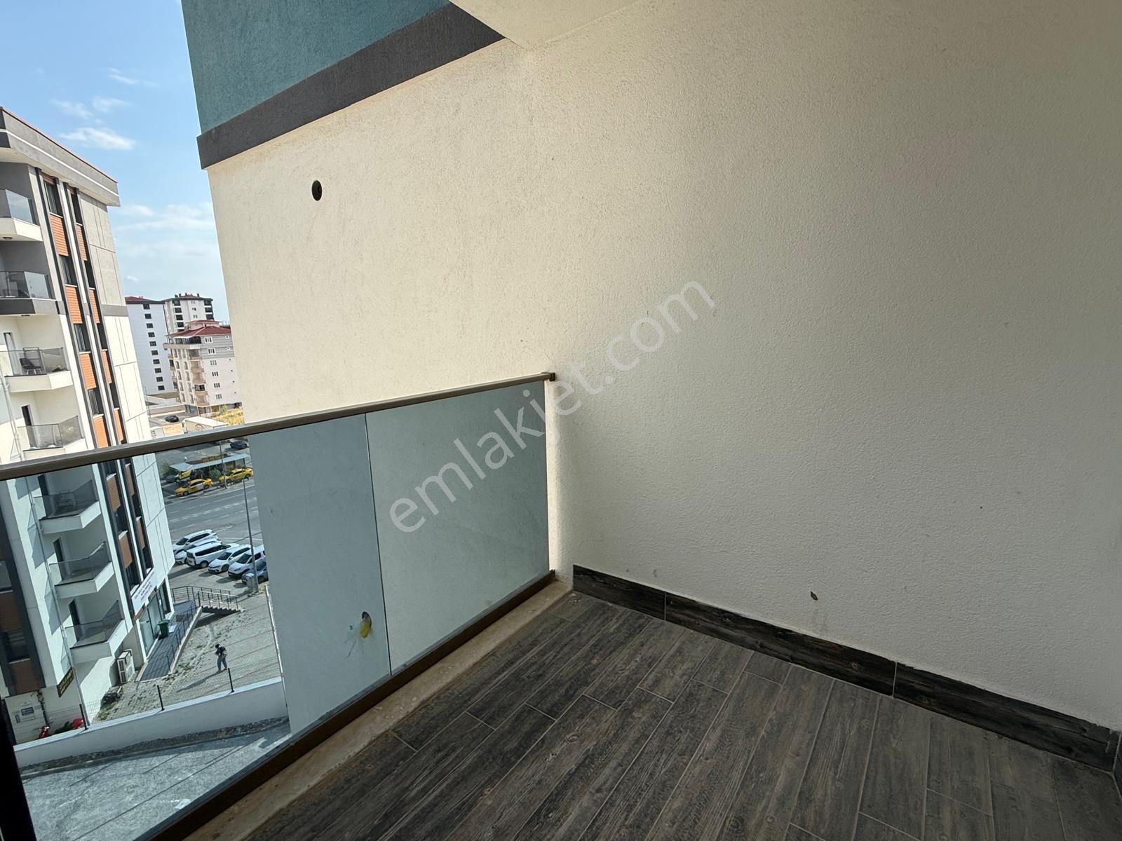 Edirne Cumhuriyet Mahallesi (hilly Hotel Yakını) Kiralık 1+1 - Görsel 6