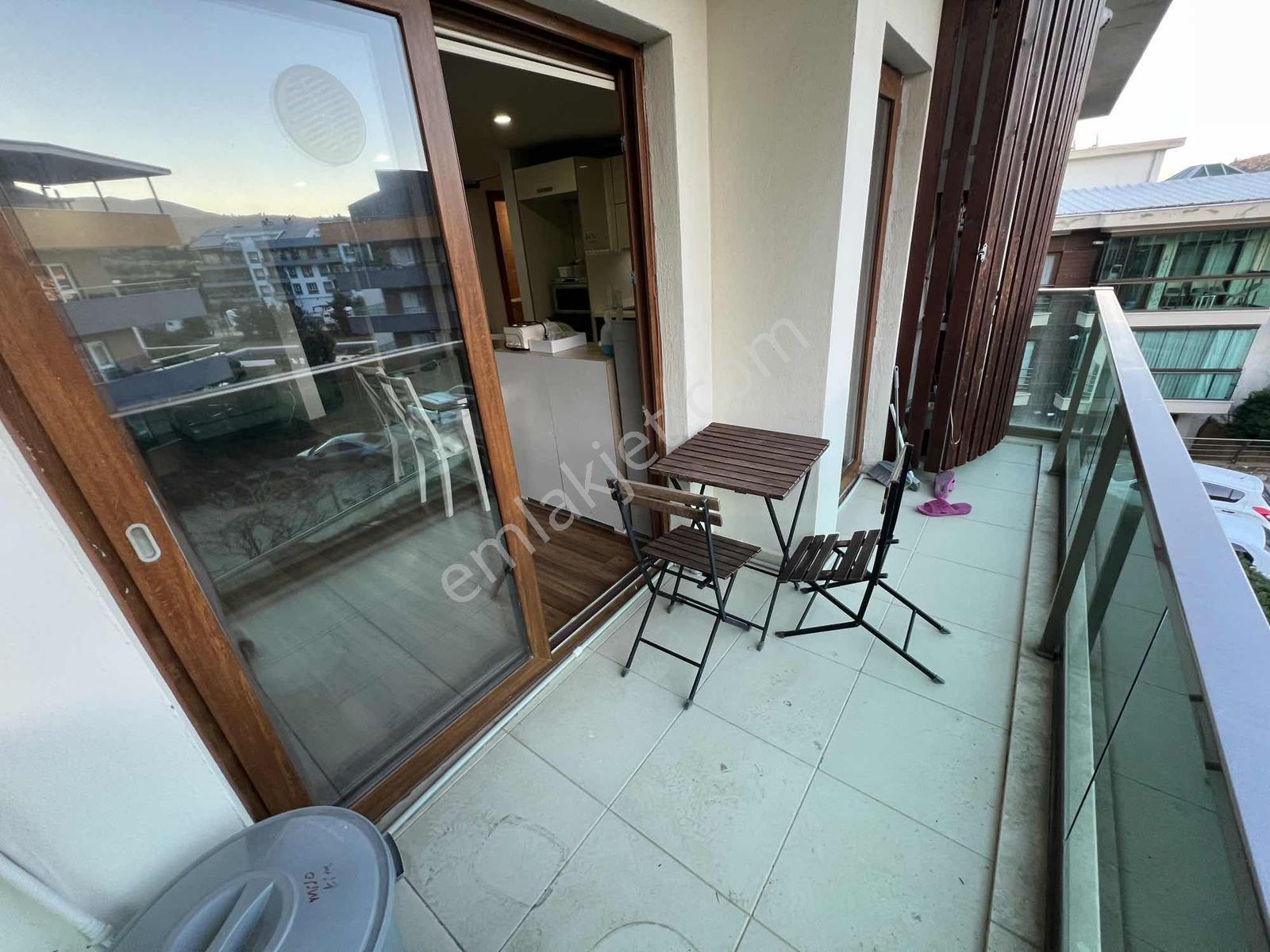 Söke Yenikent'te Havuzlu Sitede Kiralık Eşyalı Daire - Görsel 27