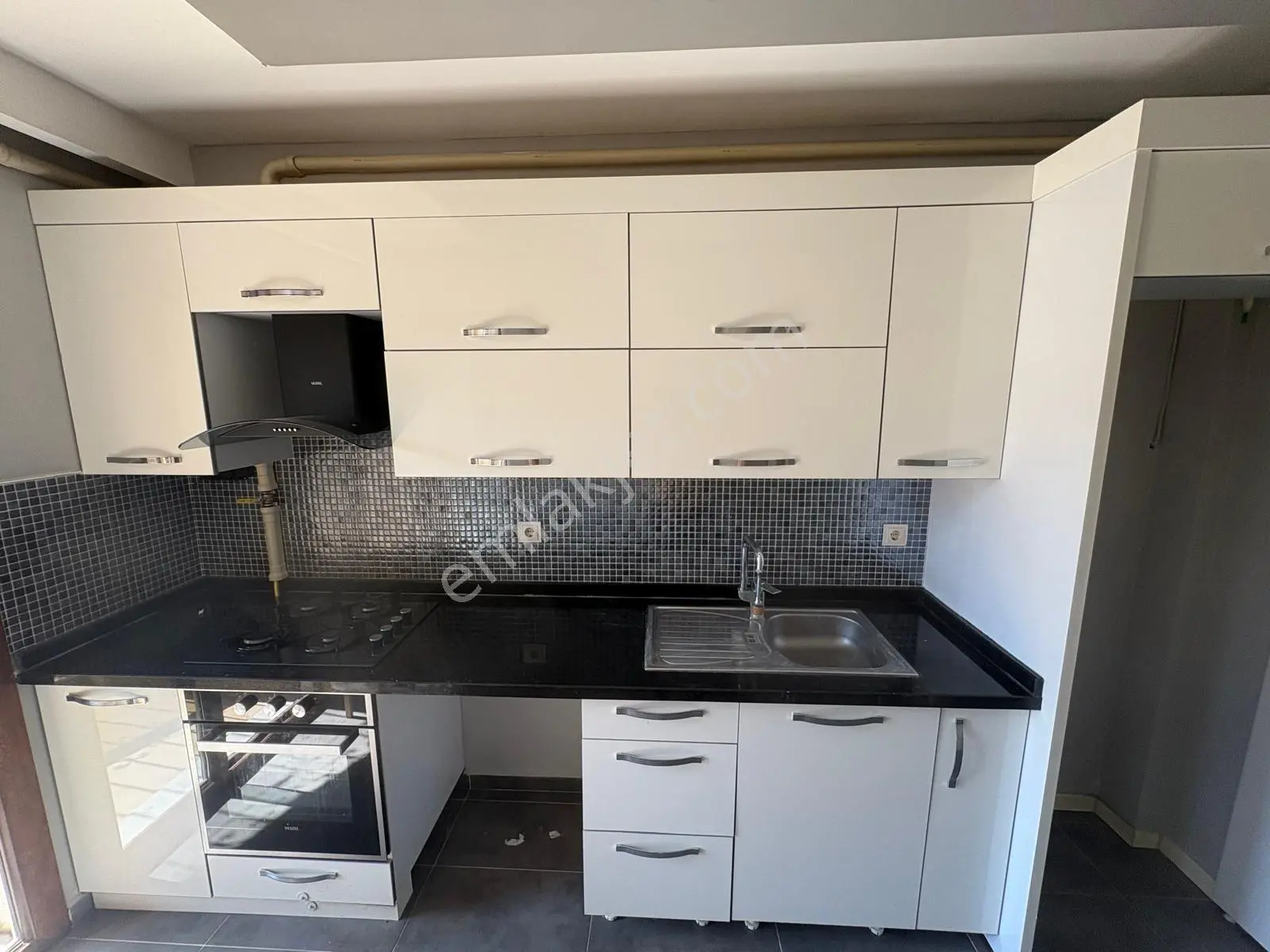 Akalından Türbe Cad Ebeveyn Banyolu K.otopark 2+1 Kiralık Daire - Görsel 4
