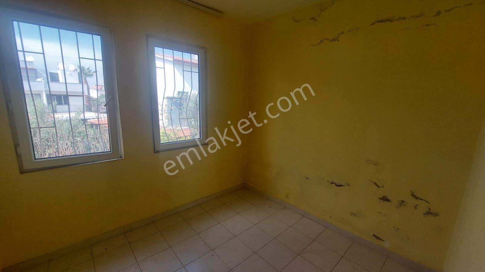Kuşadası Sahil Sitelerinde Havuzlu Sitede 500 M2 Bahçeli Satılık 3+1 Tek Müstakil Villa - Görsel 25