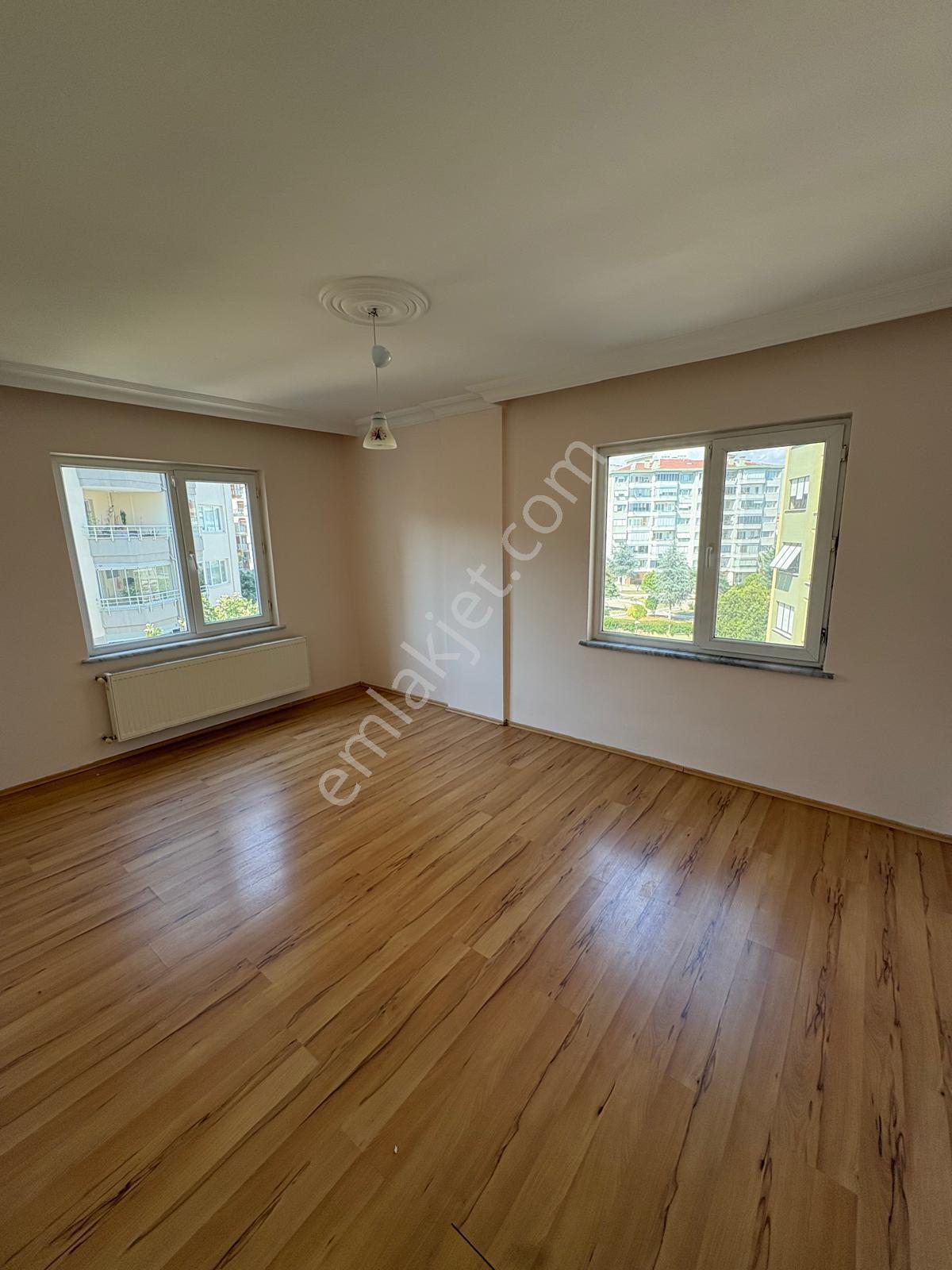 Hürriyet Mah. Merkezi 127 M² 3+1 Site İçi Bakımlı Kiralık Daire - Görsel 17