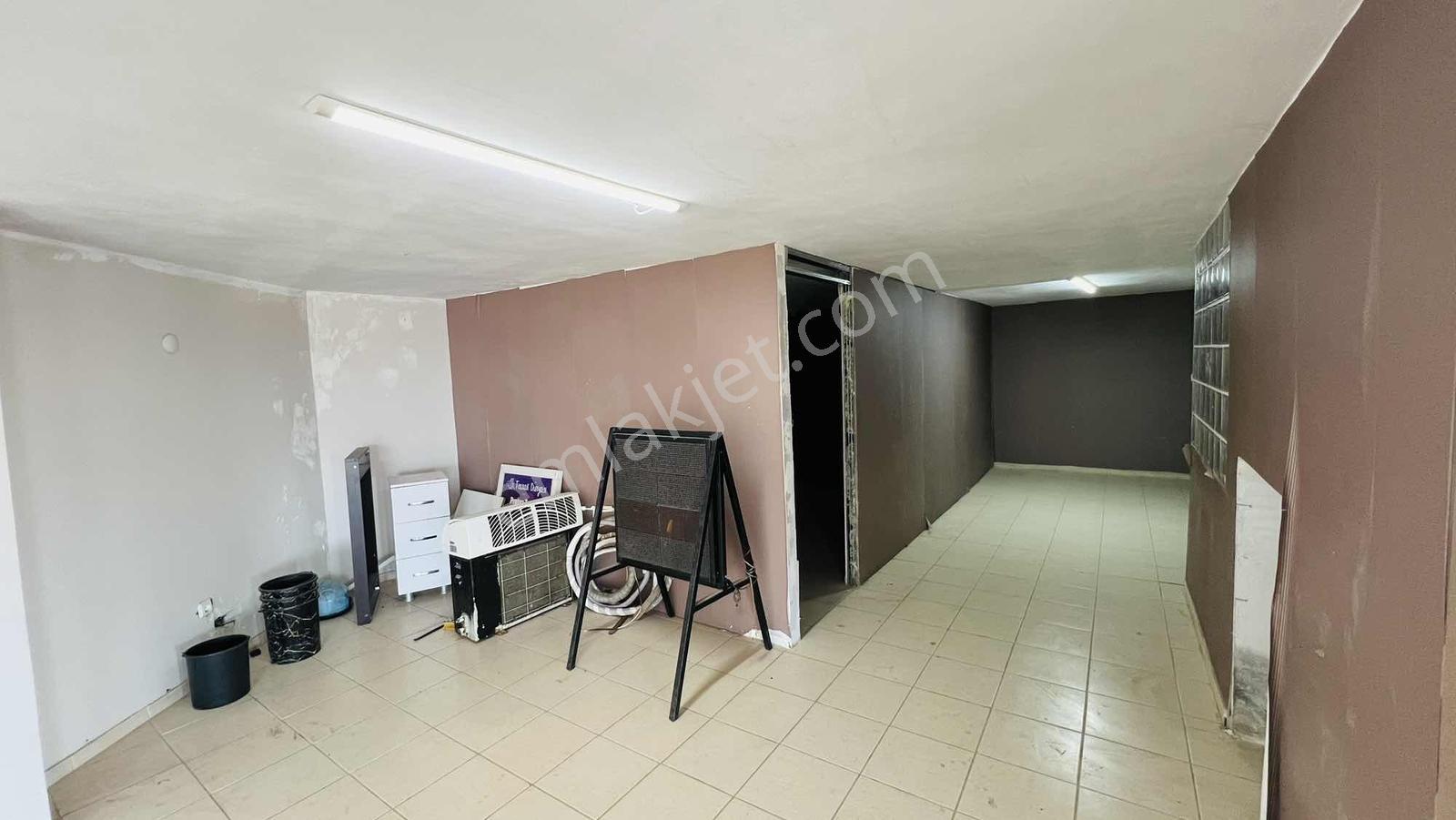 Silivri E-5 Cephe Görselliği Olan Kiralık Büro-ofis-işyeri - Görsel 10