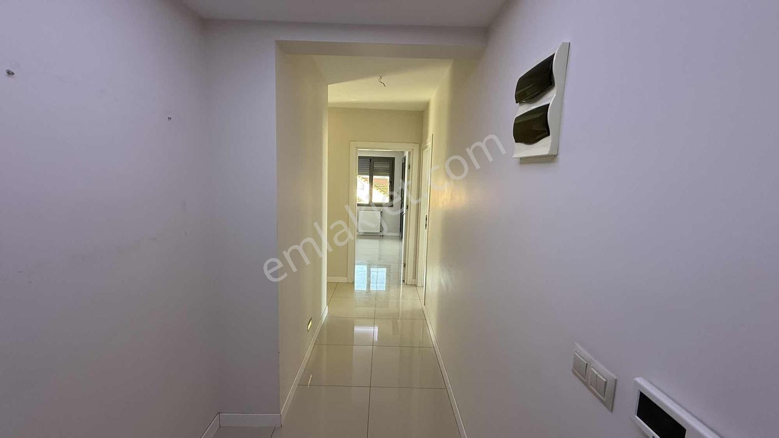 Yeşilyurt Mezarlığı Yakını Site İçinde Kiralık Daire - Görsel 6