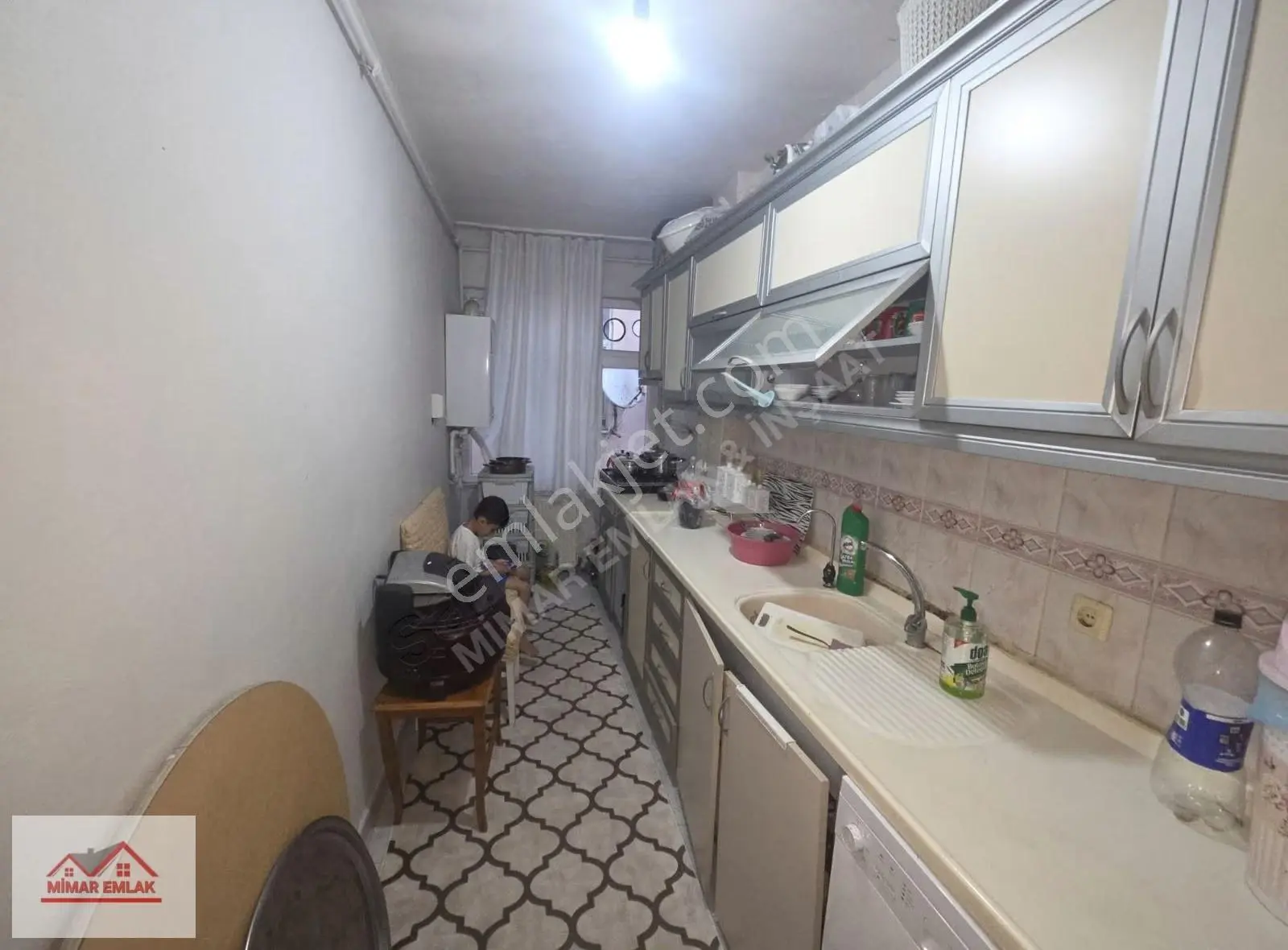M.akif'de Satılık Az Katlı 1+1 80m² Merkezi Yerde 3.kat Daire! - Görsel 4