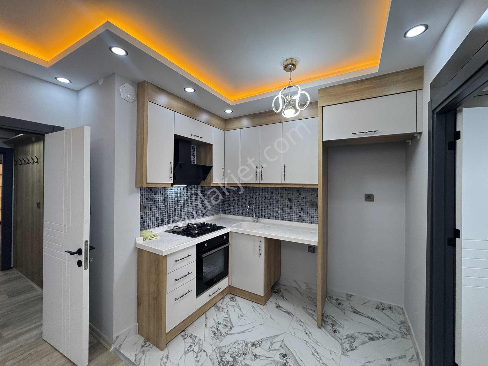 Güçlü Kardeşler Full Tadilatlı 2+1 Lüks Daire - Görsel 11