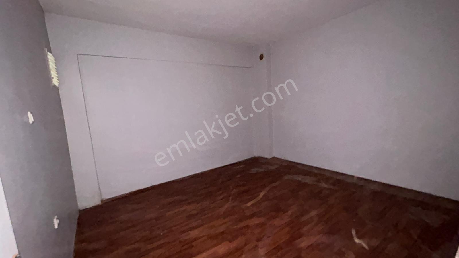 Uzmanlar'dan Karamürsel Çarşı İçi Masrafsız Kiralık 3+1 Daire - Görsel 8