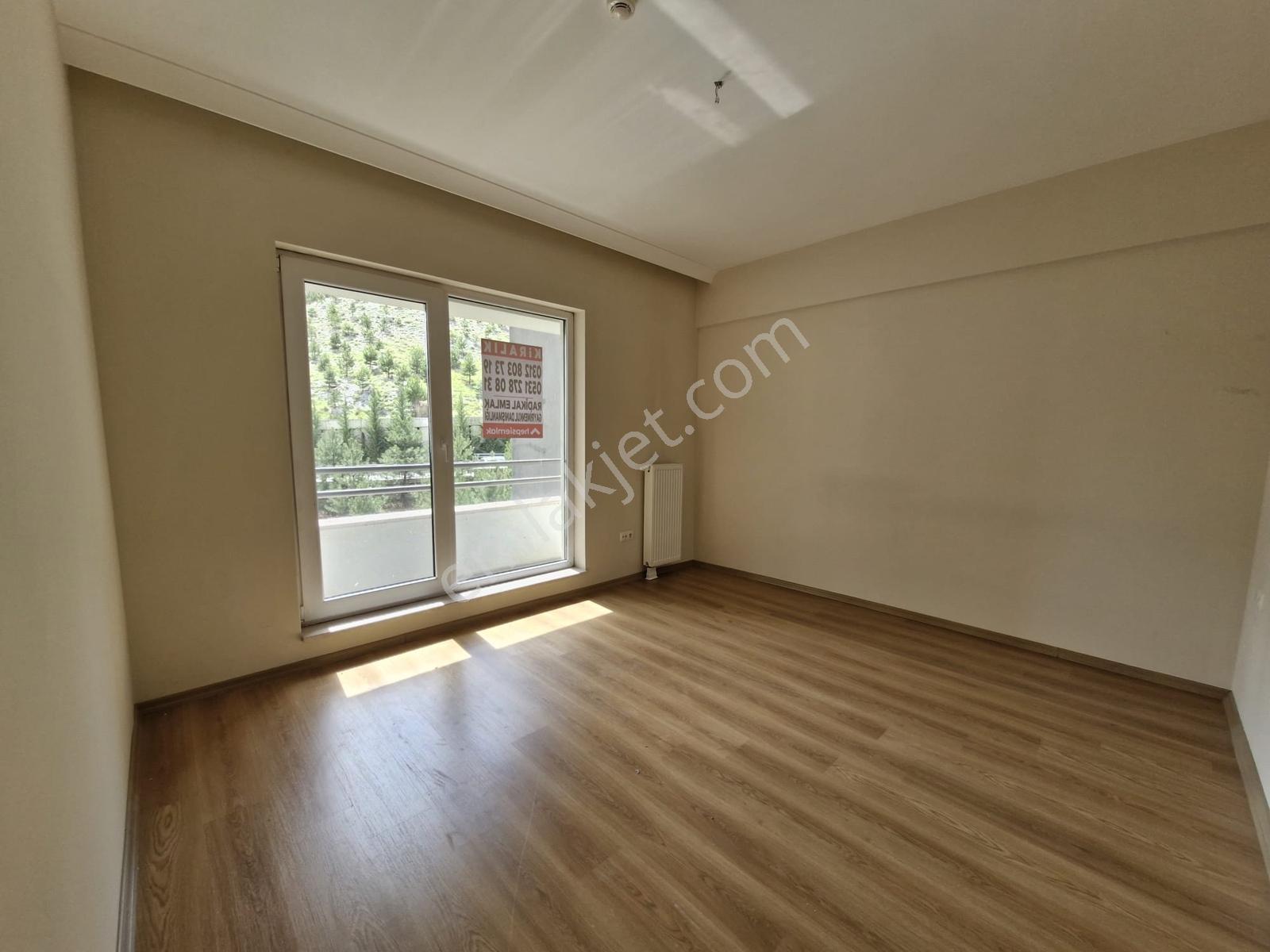 İlkbahar Mahallesi Güneypark 2 Evleri C Blokta Kiralık 4+1 Daire - Görsel 18