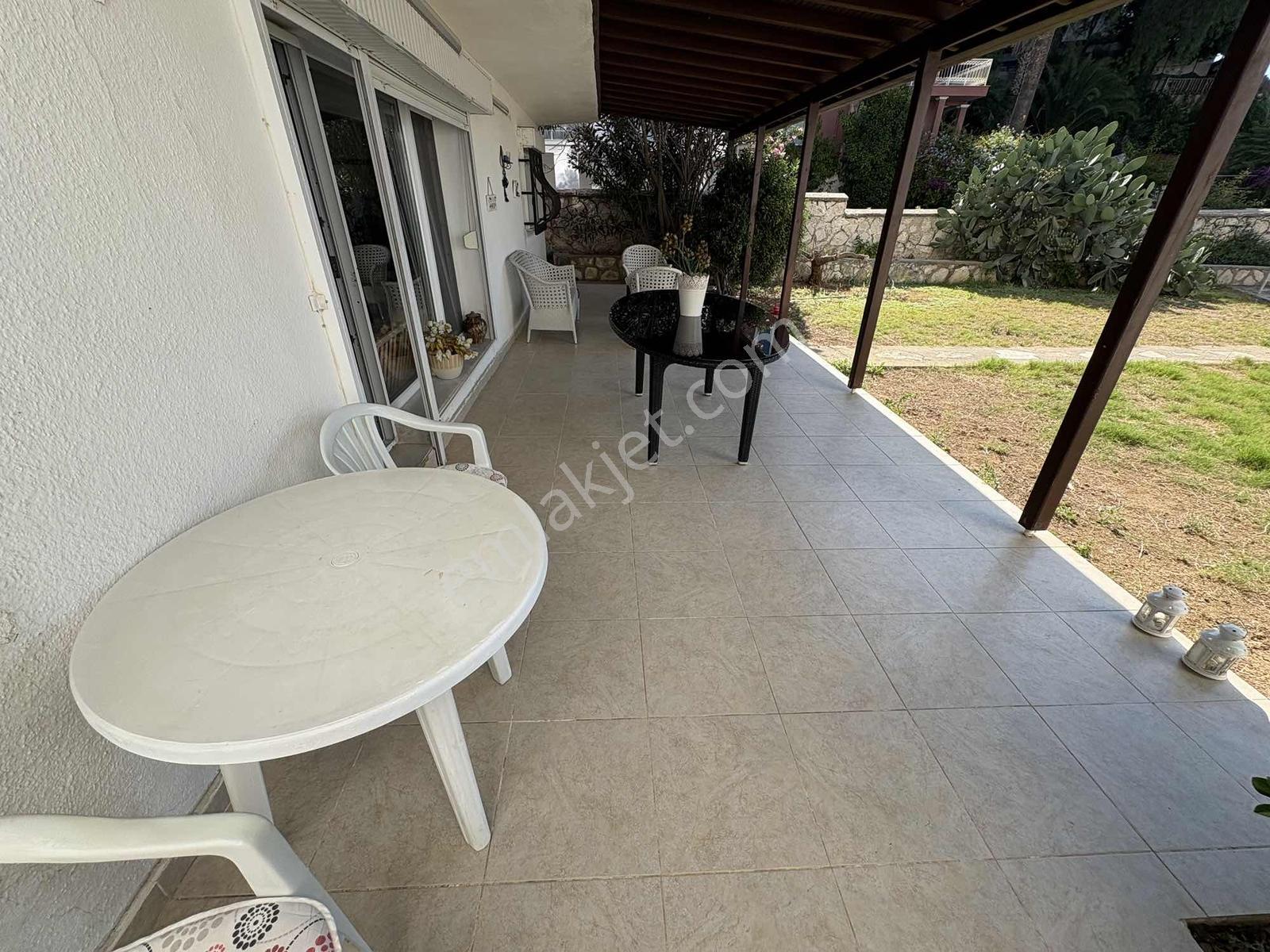 Kuşadası Kadınlar Denizinde 5+2 Müstakil Villa - Görsel 14