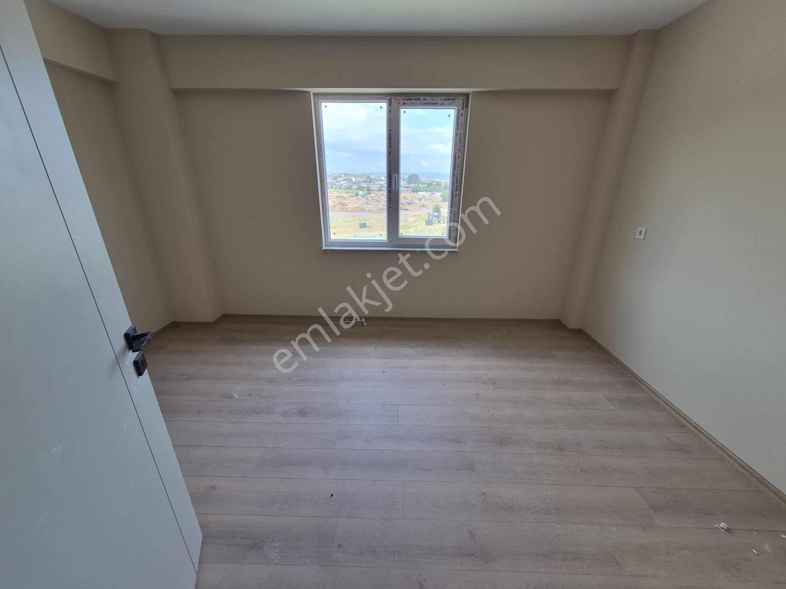 Eksen'den Ana Cadde'de 1+1 Sıfır Oturuma Hazır İskanlı Daire - Görsel 13