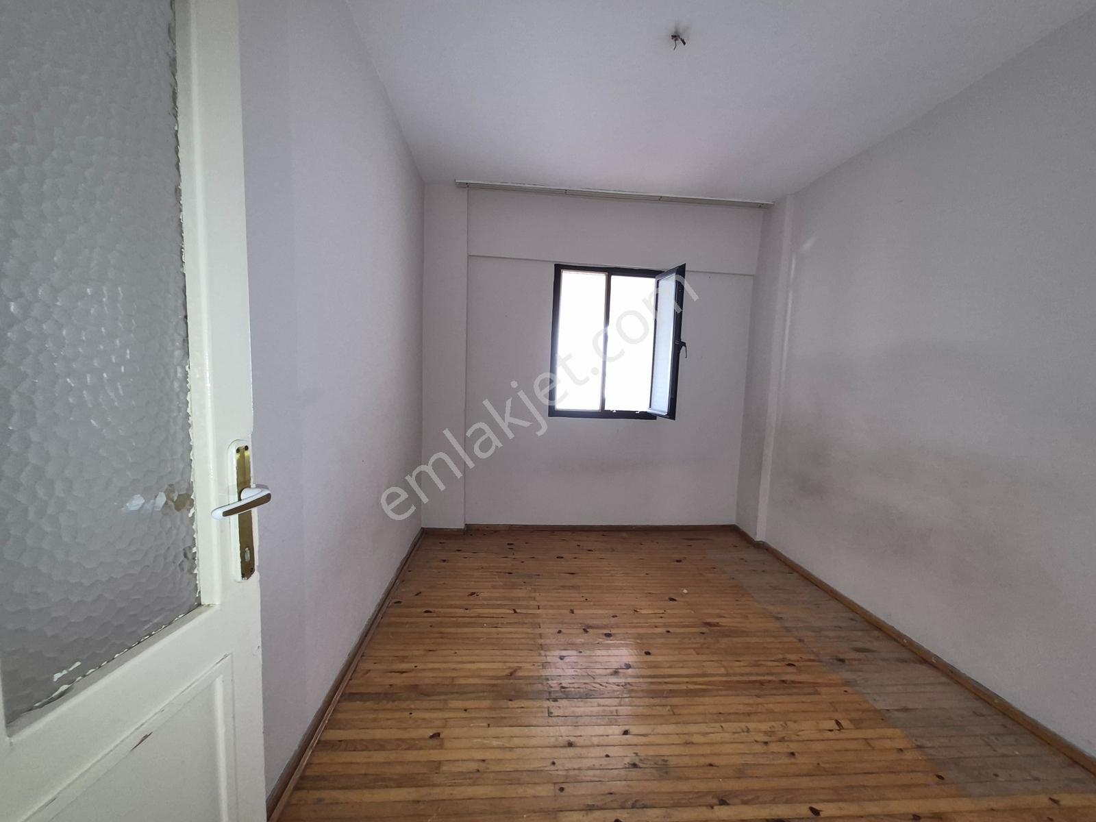 Karşıyaka Elit Sitesi 3+1 Klasik Kiralık Daire Kanıt Emlaktan - Görsel 23
