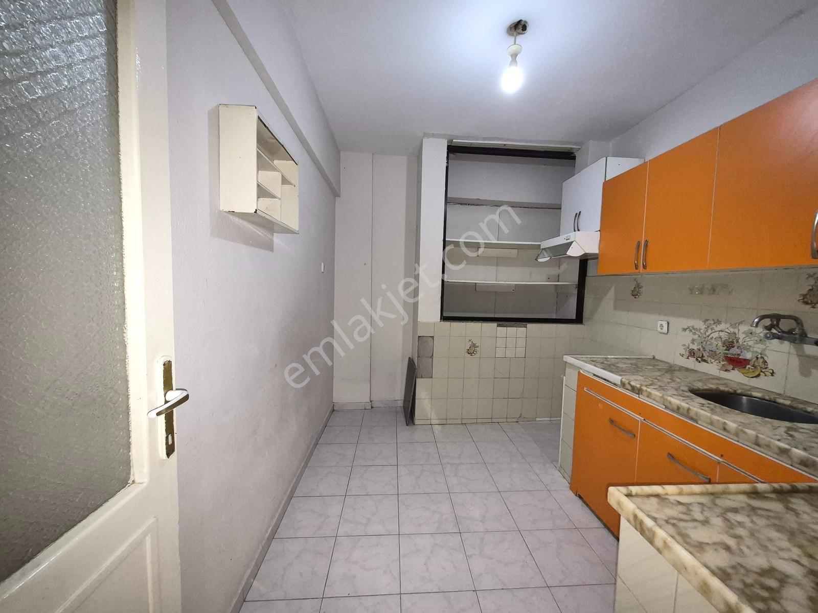 Karşıyaka Elit Sitesi 3+1 Klasik Kiralık Daire Kanıt Emlaktan - Görsel 27