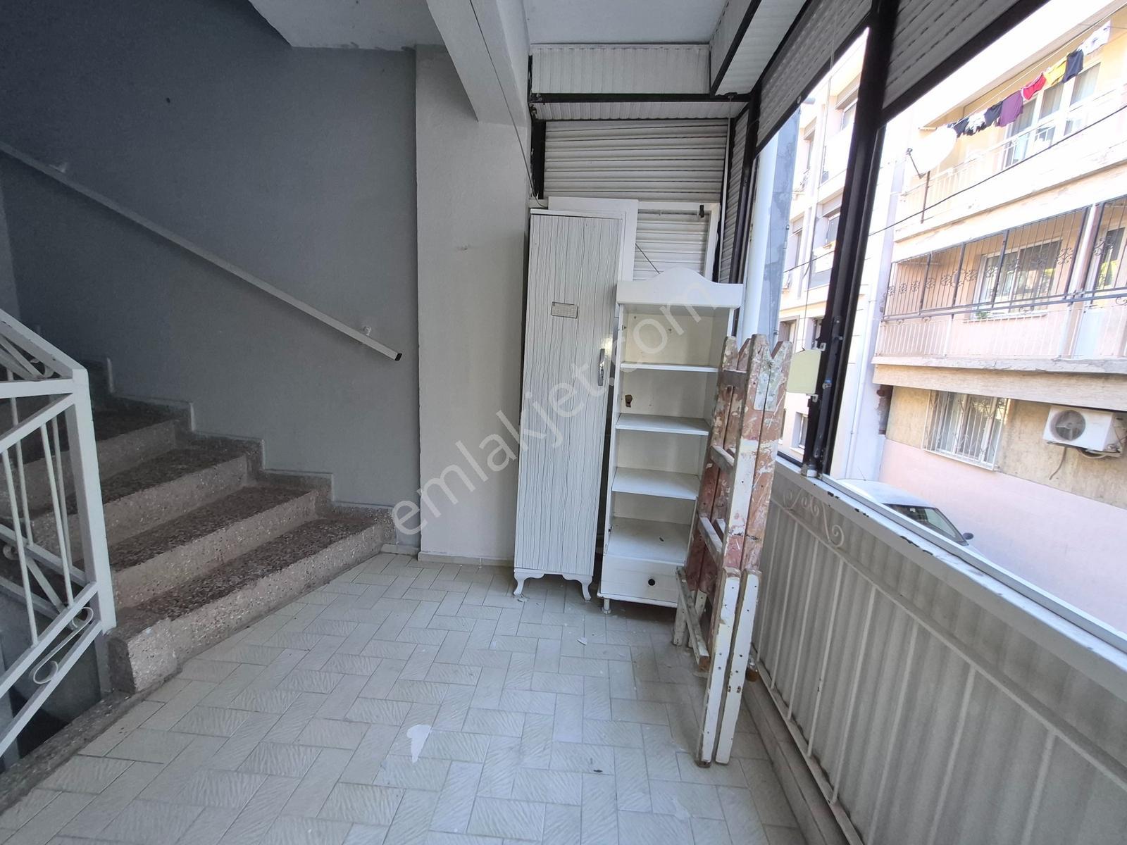 Karşıyaka Elit Sitesi 3+1 Klasik Kiralık Daire Kanıt Emlaktan - Görsel 22