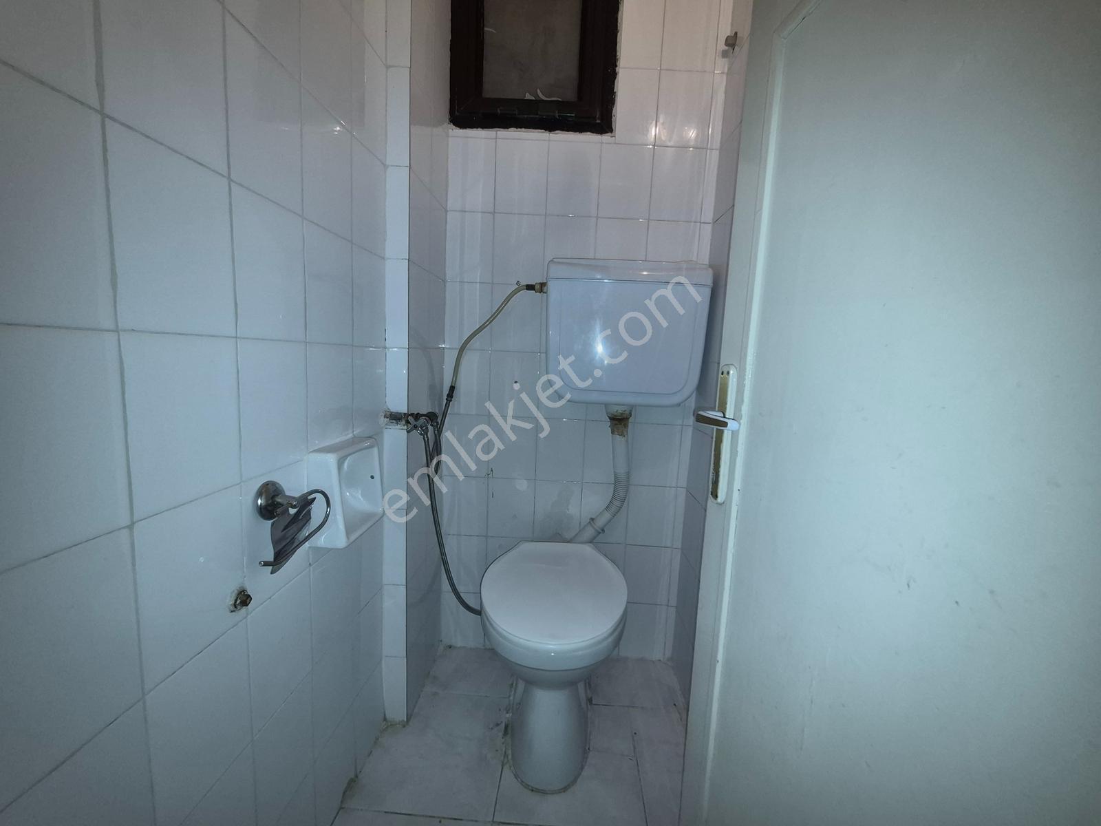 Karşıyaka Elit Sitesi 3+1 Klasik Kiralık Daire Kanıt Emlaktan - Görsel 13