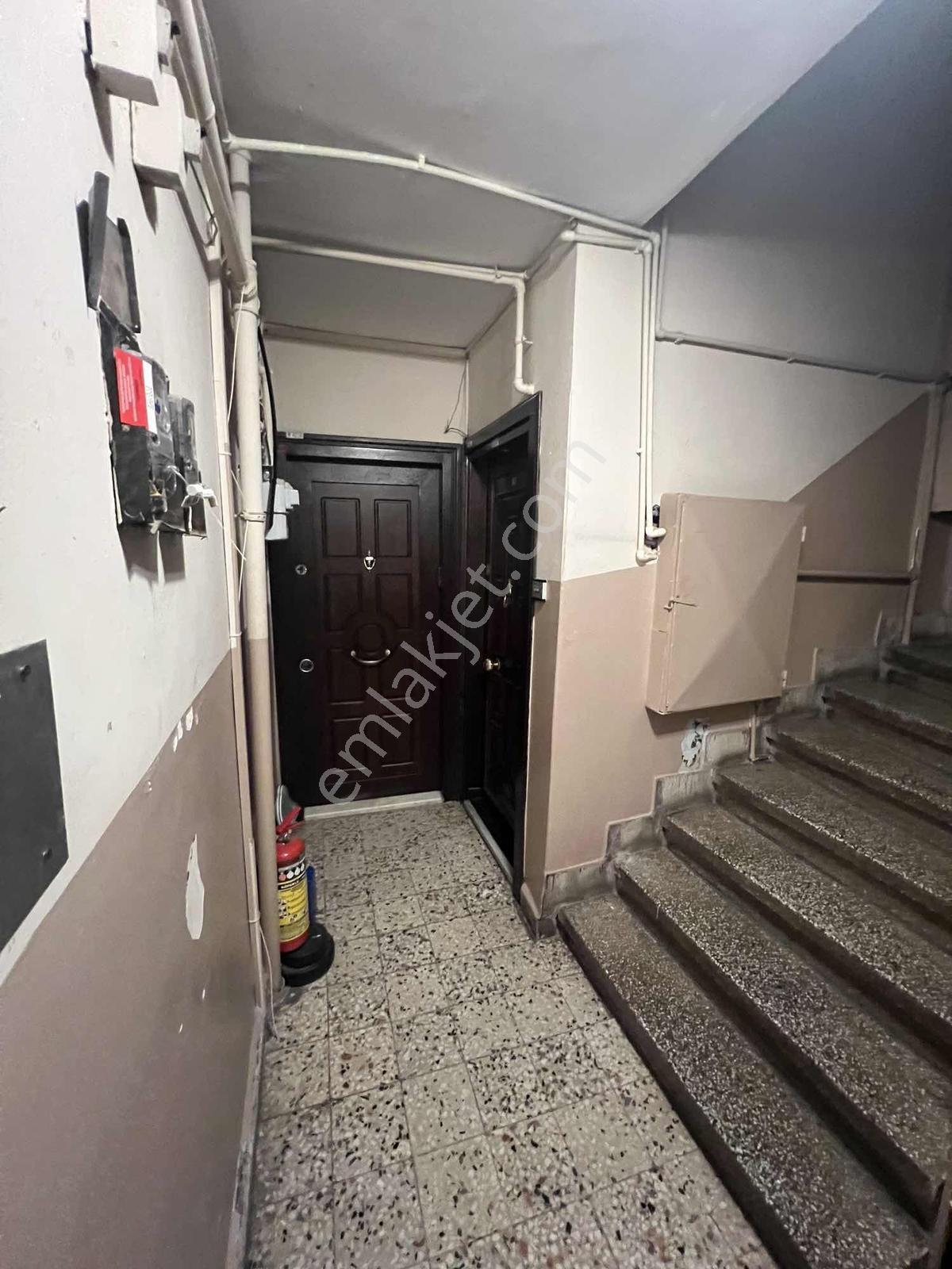 Kocamustafapaşa Hacıkadın Da3.kat 2+1 Salon Köşe Balkon - Görsel 7