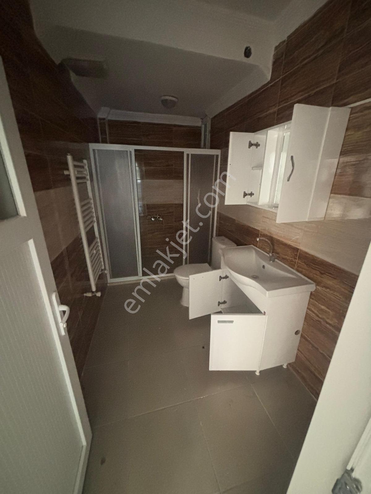 Üçelden Tekelerde Geniş 3+1 Kiralık Daire - Görsel 20