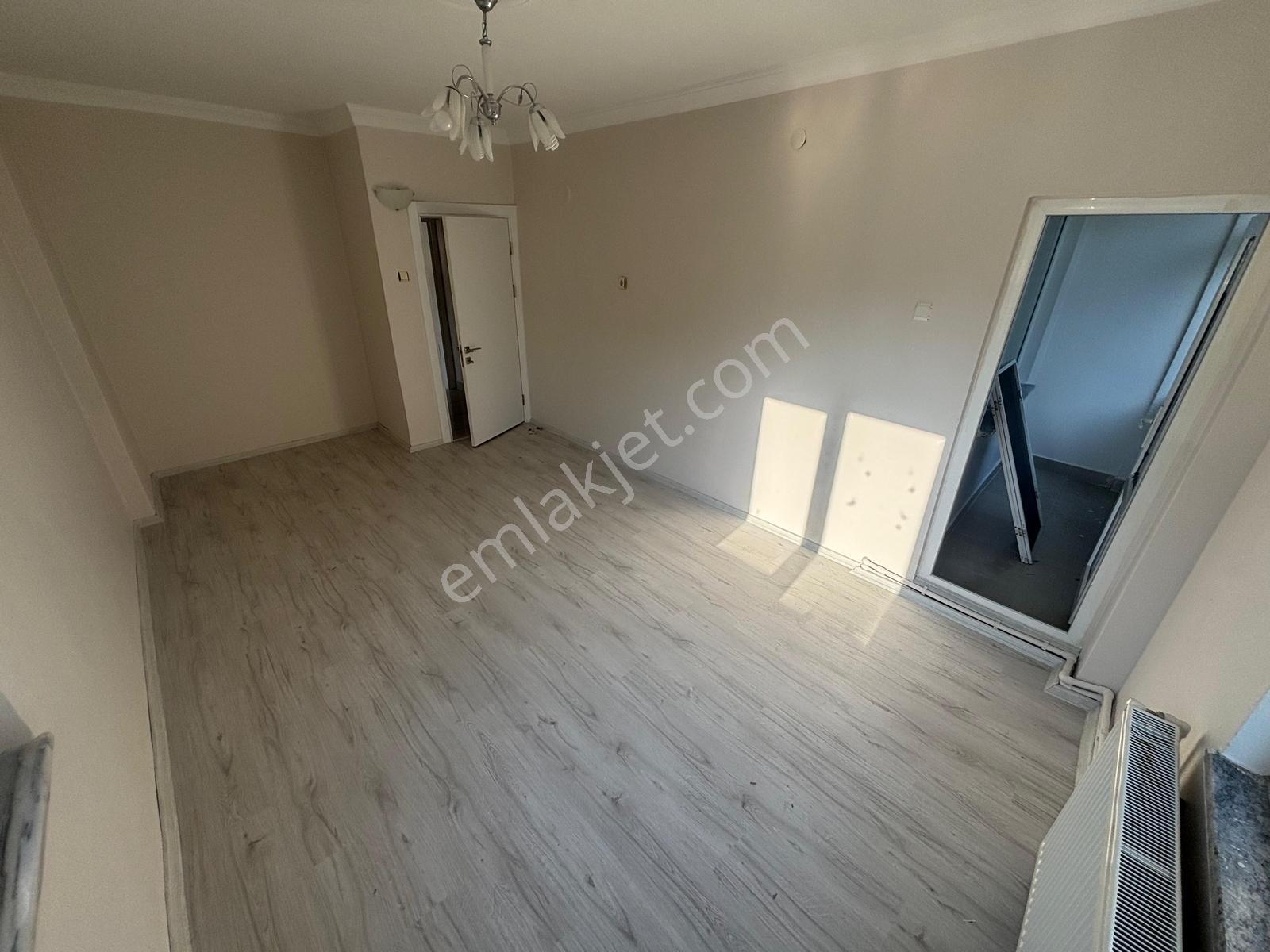 Üçelden Tekelerde Geniş 3+1 Kiralık Daire - Görsel 8