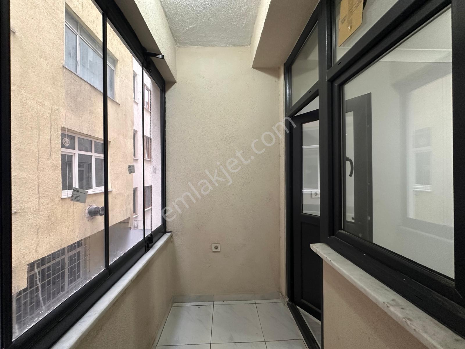 Bayrampaşada Lüks 3+1 Ebeveyn Banyolu Satılık Arakat Fırsatdaire - Görsel 16