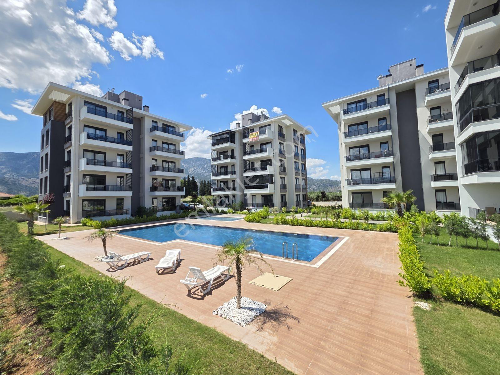 Havuz Ve Dağ Manzaralı 1+1 / 3. Katta - Görsel 33