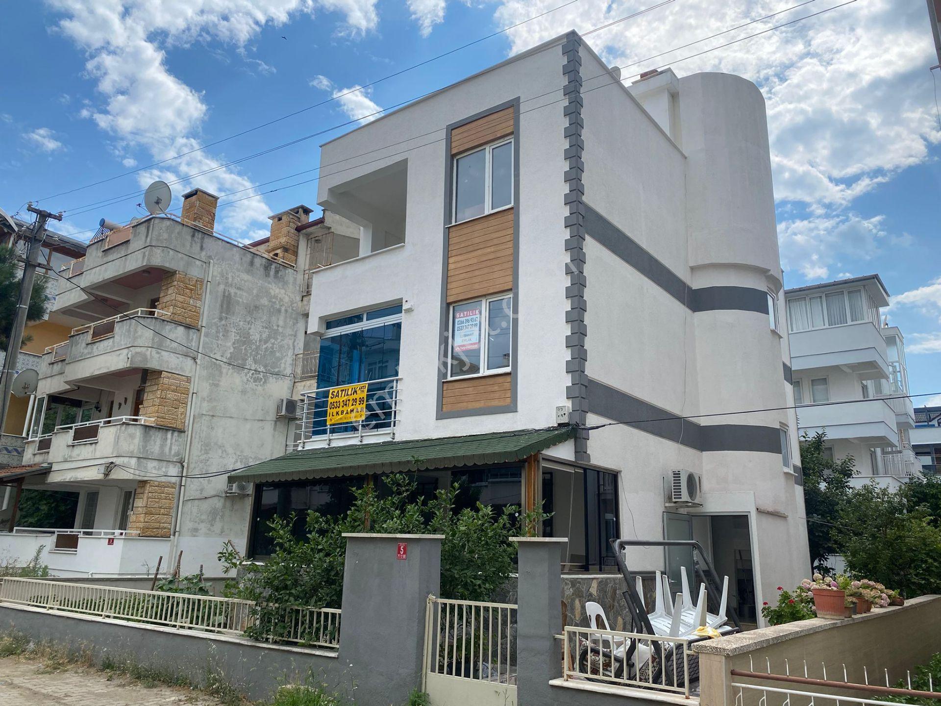 Altınoluk Yağcılar'da Denize 200mt Kazdağları Manzaralı Fırsat 2+1 Ayrı Mutfak Daire - Görsel 8