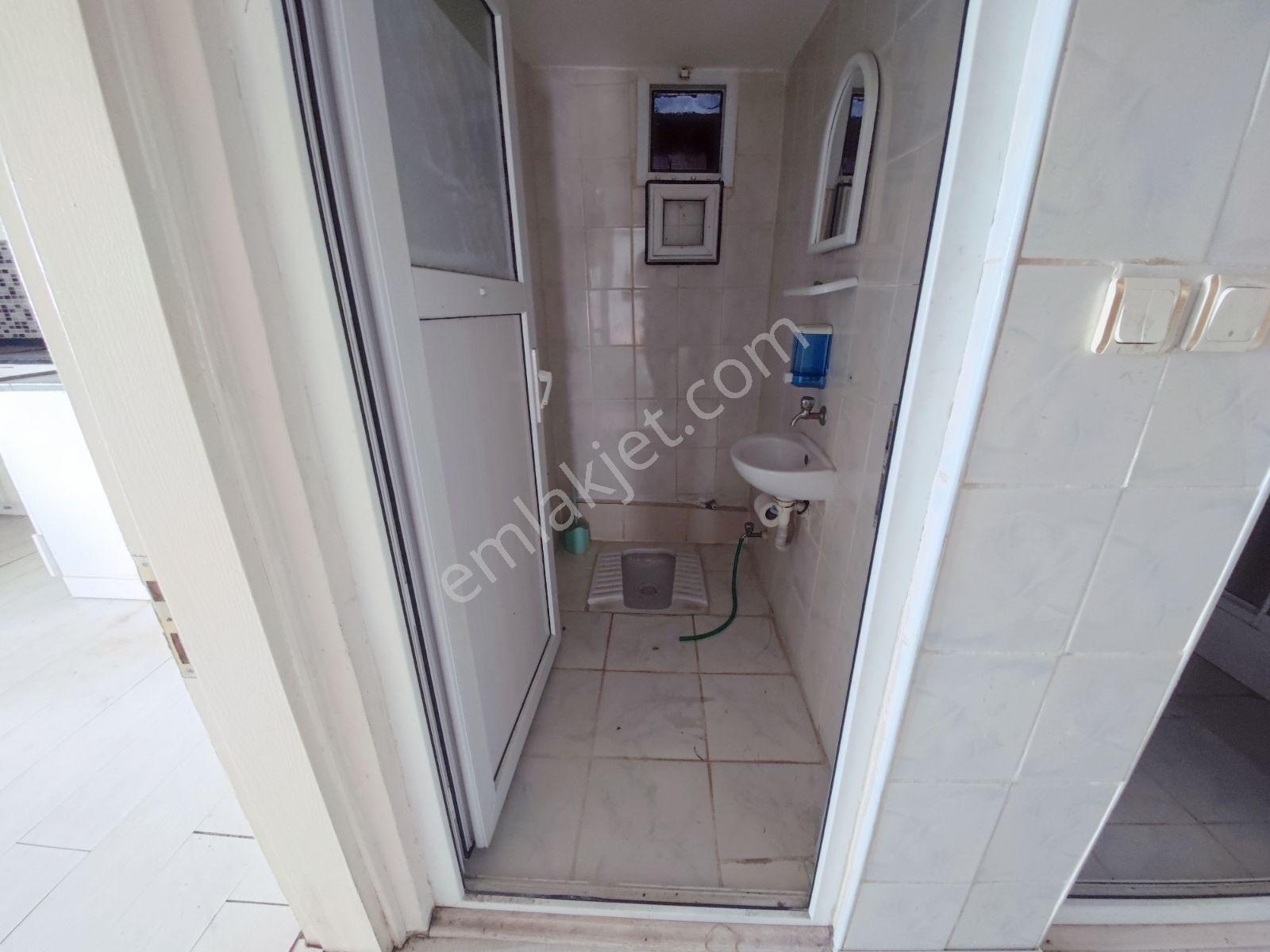 Tepebaşı Camii'ne Cemil Cad Yakin 3.kat 4+1 180 M2 Banyo Wc Ayri - Görsel 8