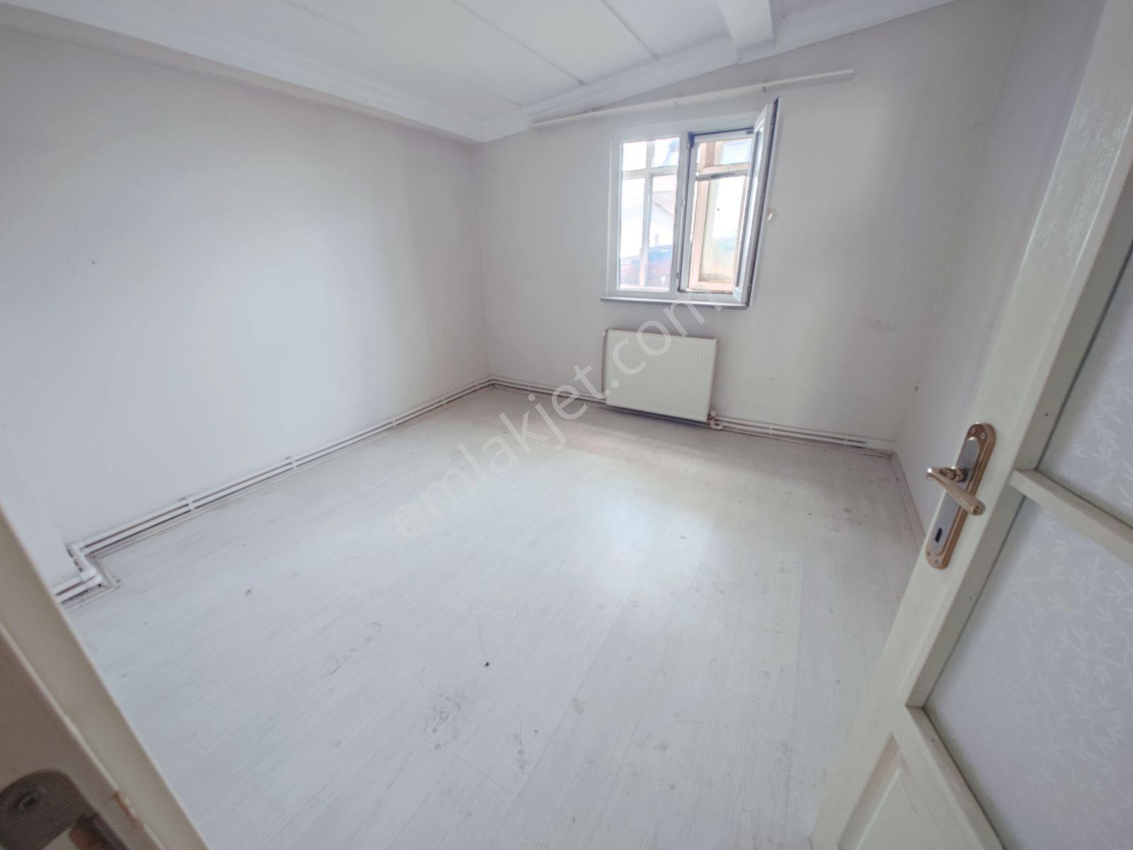 Tepebaşı Camii'ne Cemil Cad Yakin 3.kat 4+1 180 M2 Banyo Wc Ayri - Görsel 7