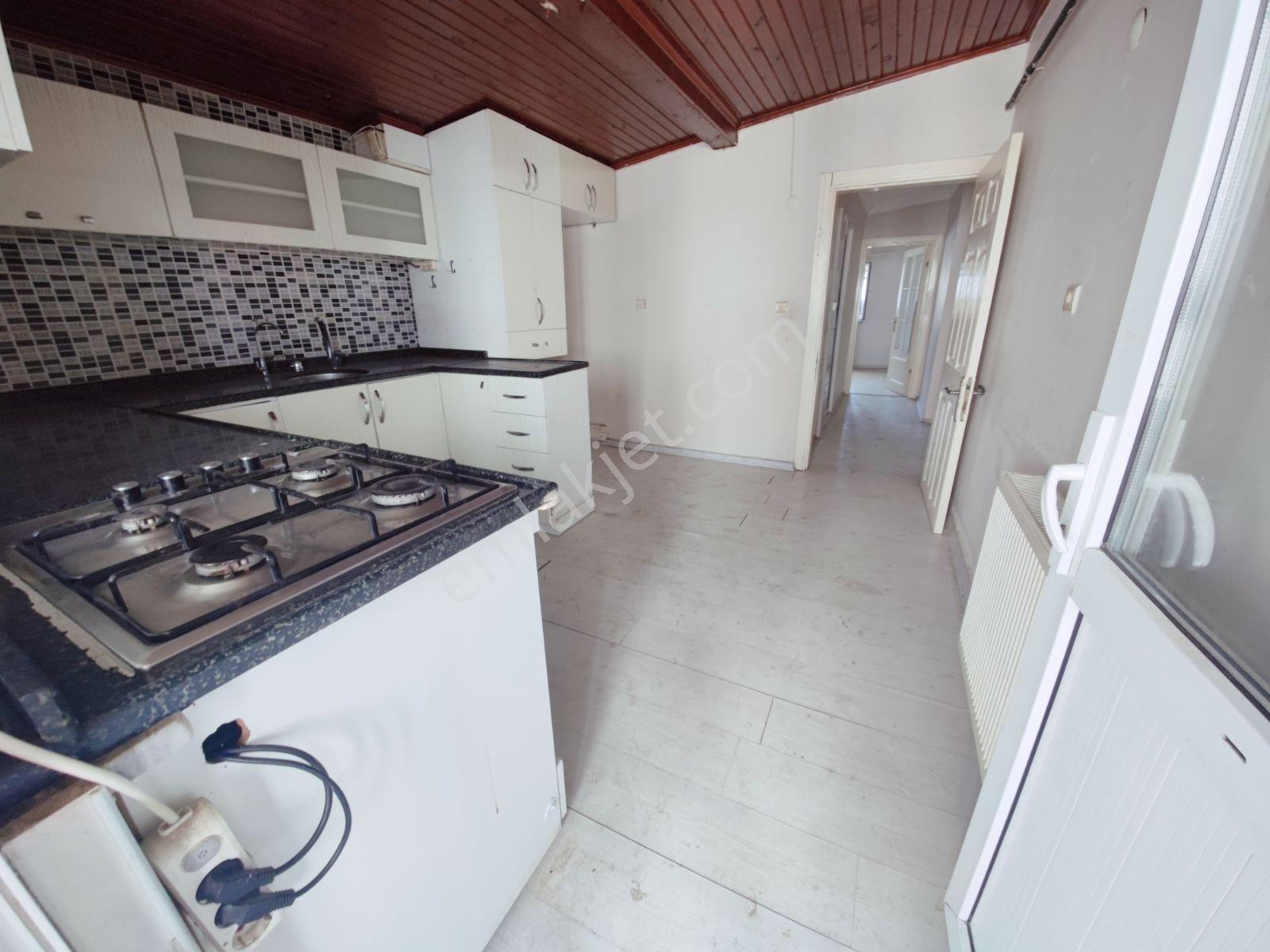 Tepebaşı Camii'ne Cemil Cad Yakin 3.kat 4+1 180 M2 Banyo Wc Ayri - Görsel 9