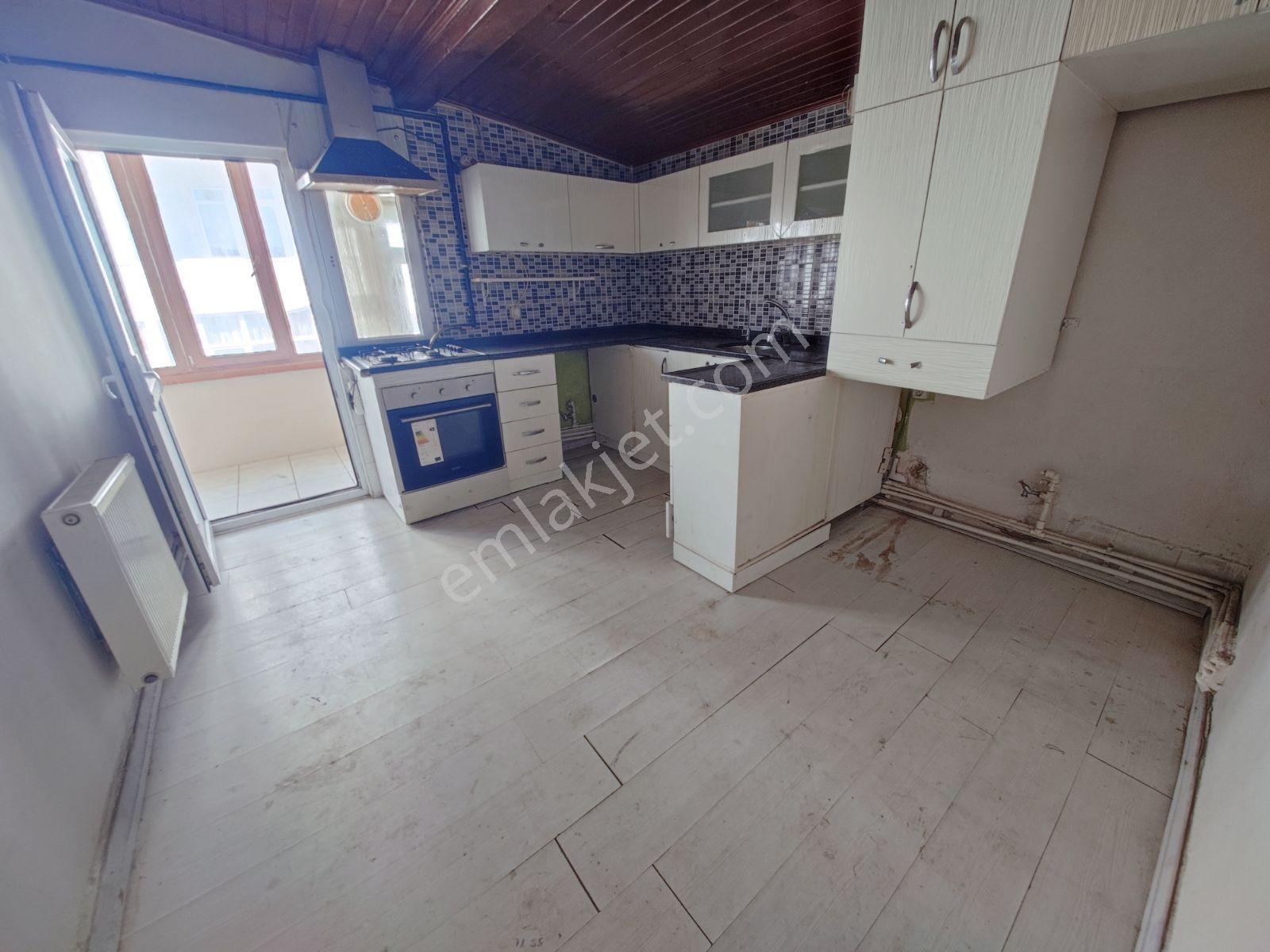 Tepebaşı Camii'ne Cemil Cad Yakin 3.kat 4+1 180 M2 Banyo Wc Ayri - Görsel 11