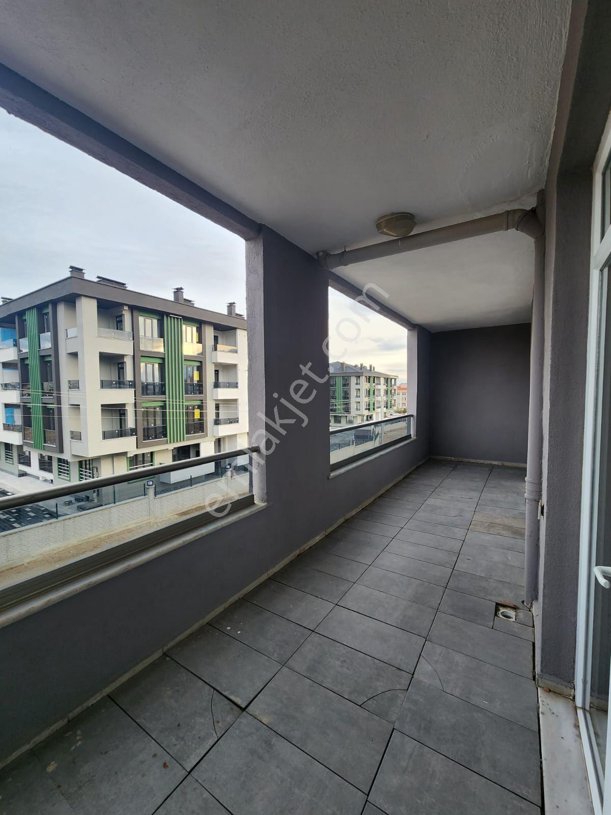Yüksel Şahin"den Yazırda Tramvaya Yakın Yatay Eşyalı 1+1 Kiralık Daire - Görsel 8