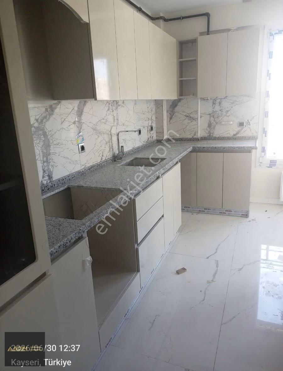 Talasın Kalbi Kiçiköyde Kiralık Daire - Görsel 4