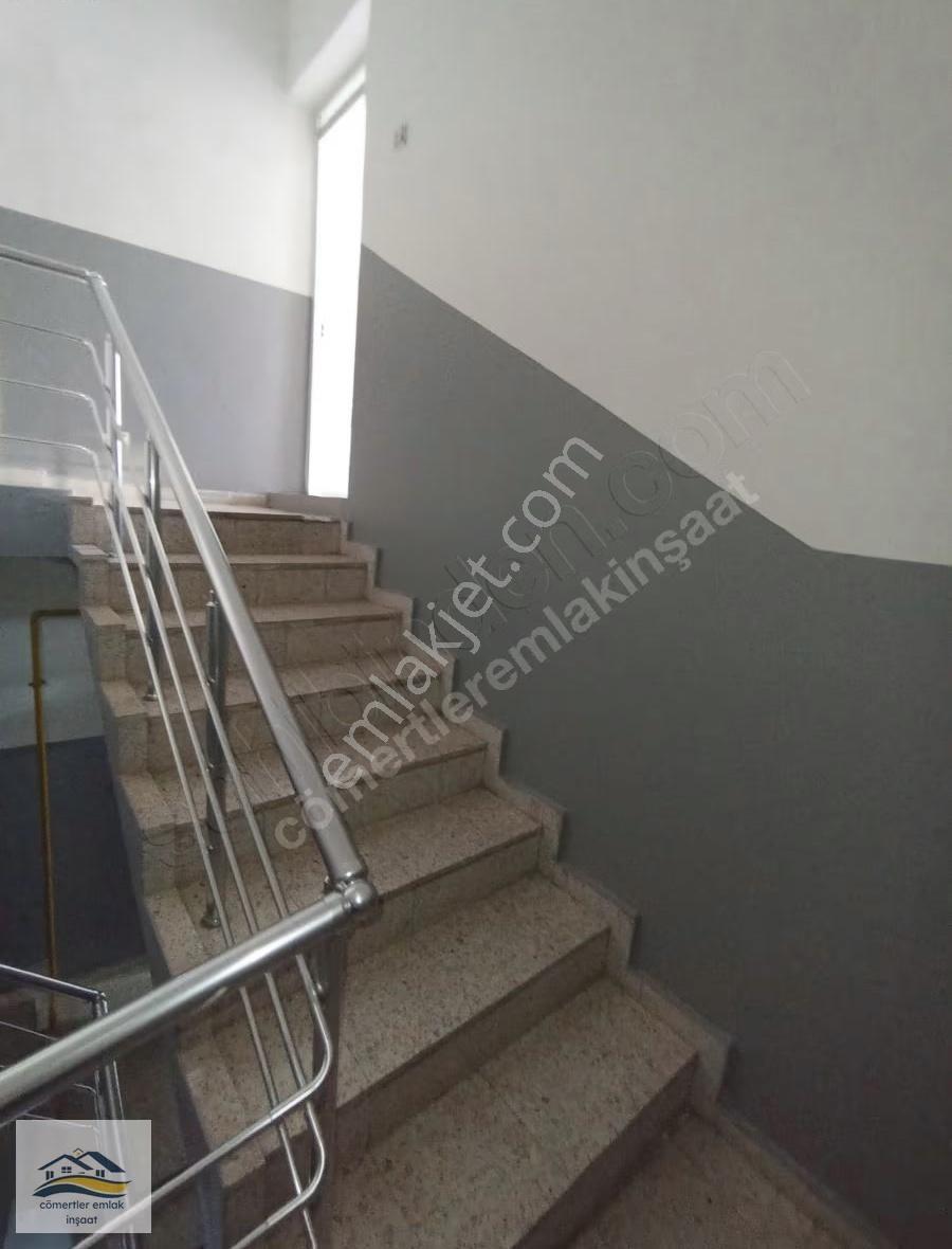 Güneş Mahallesi 139 M. 2 Kat Lı Her Kat 3 Er. Odalı Artı Teras - Görsel 13