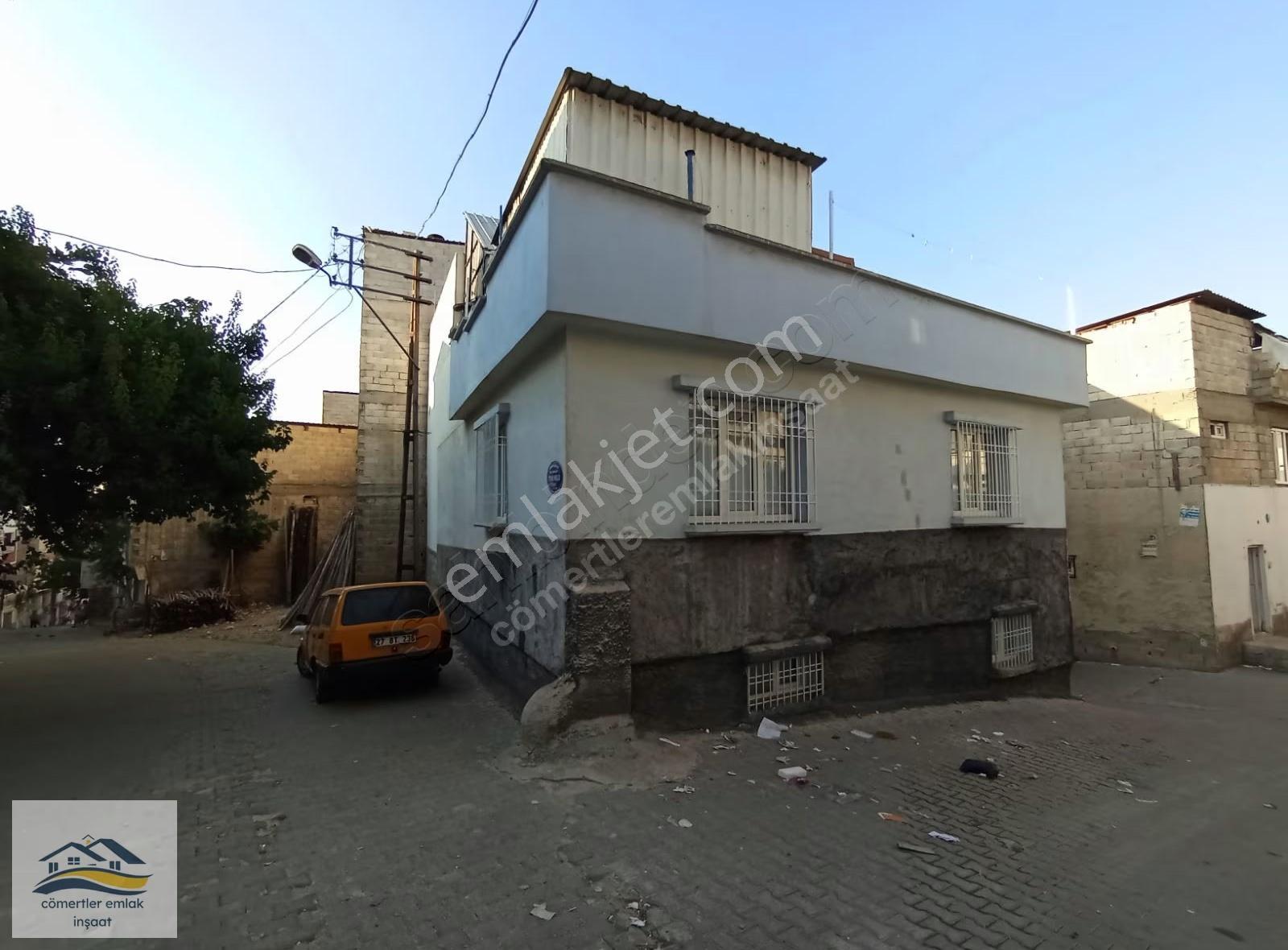 Güneş Mahallesi 139 M. 2 Kat Lı Her Kat 3 Er. Odalı Artı Teras