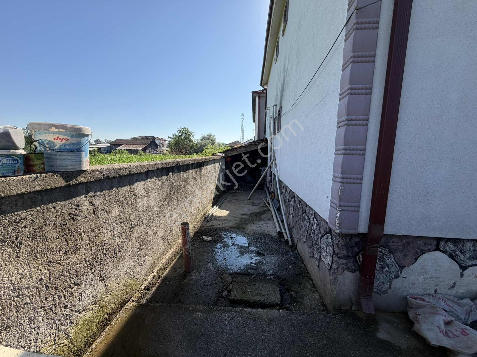 Sakarya Akyazı Vakıf'ta Satılık İki Katlı Bina Takasa Açık - Görsel 33