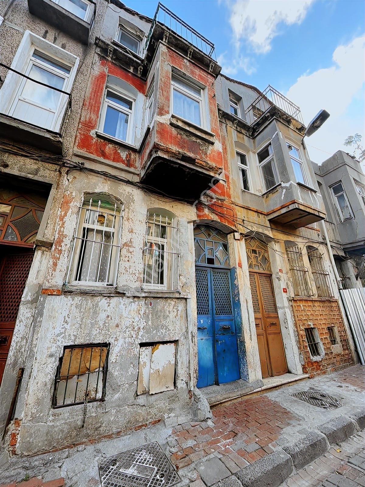 Fatih Aksaray Yenikapıda Satılık 3 Katlı Bina Halil Güler - Görsel 6
