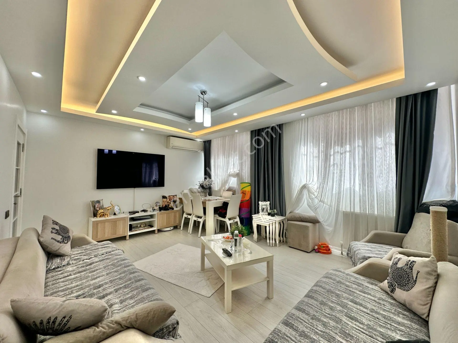 Bayrampaşa'da Ebeveyn Banyolu Şahane 115m2 2+1 Satılık Daire