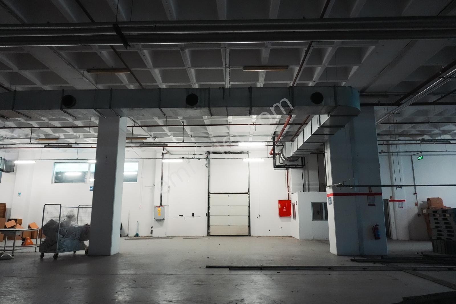 Esenyurt Kıraç'ta 7.000m² 6 Rampalı Fabrika/depo - Görsel 23