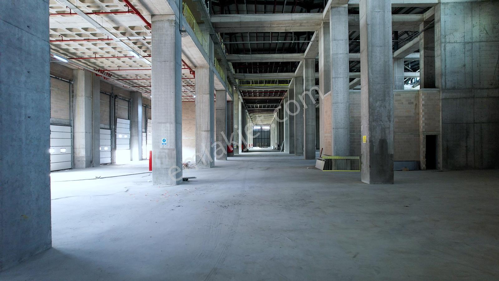 Hadımköy Yoluna Cephe A Sınıfı 12.100m² H:12 11 Rampa Depo - Görsel 11