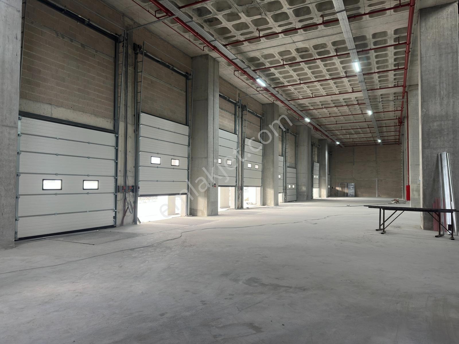 Hadımköy Yoluna Cephe A Sınıfı 12.100m² H:12 11 Rampa Depo - Görsel 16