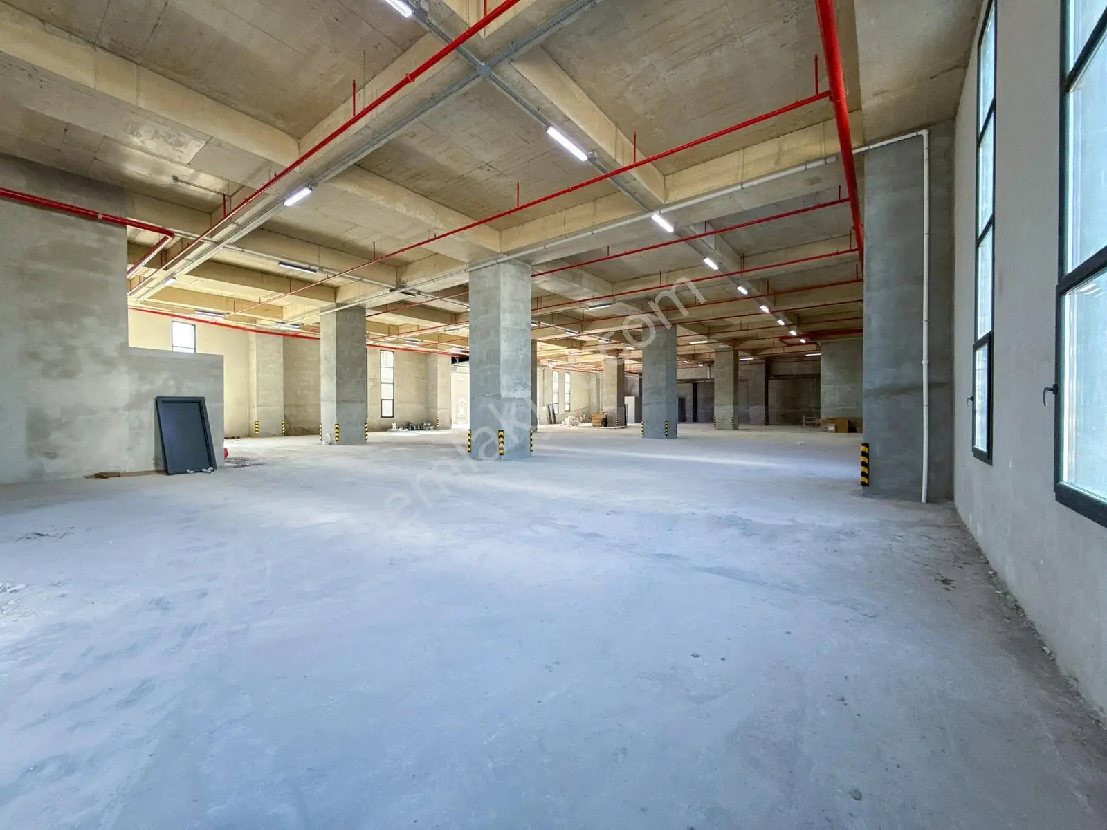 Hadımköy Akpınar Bölgesinde Müstakil 13.800 M2 Kiralık Fabrika - Görsel 2