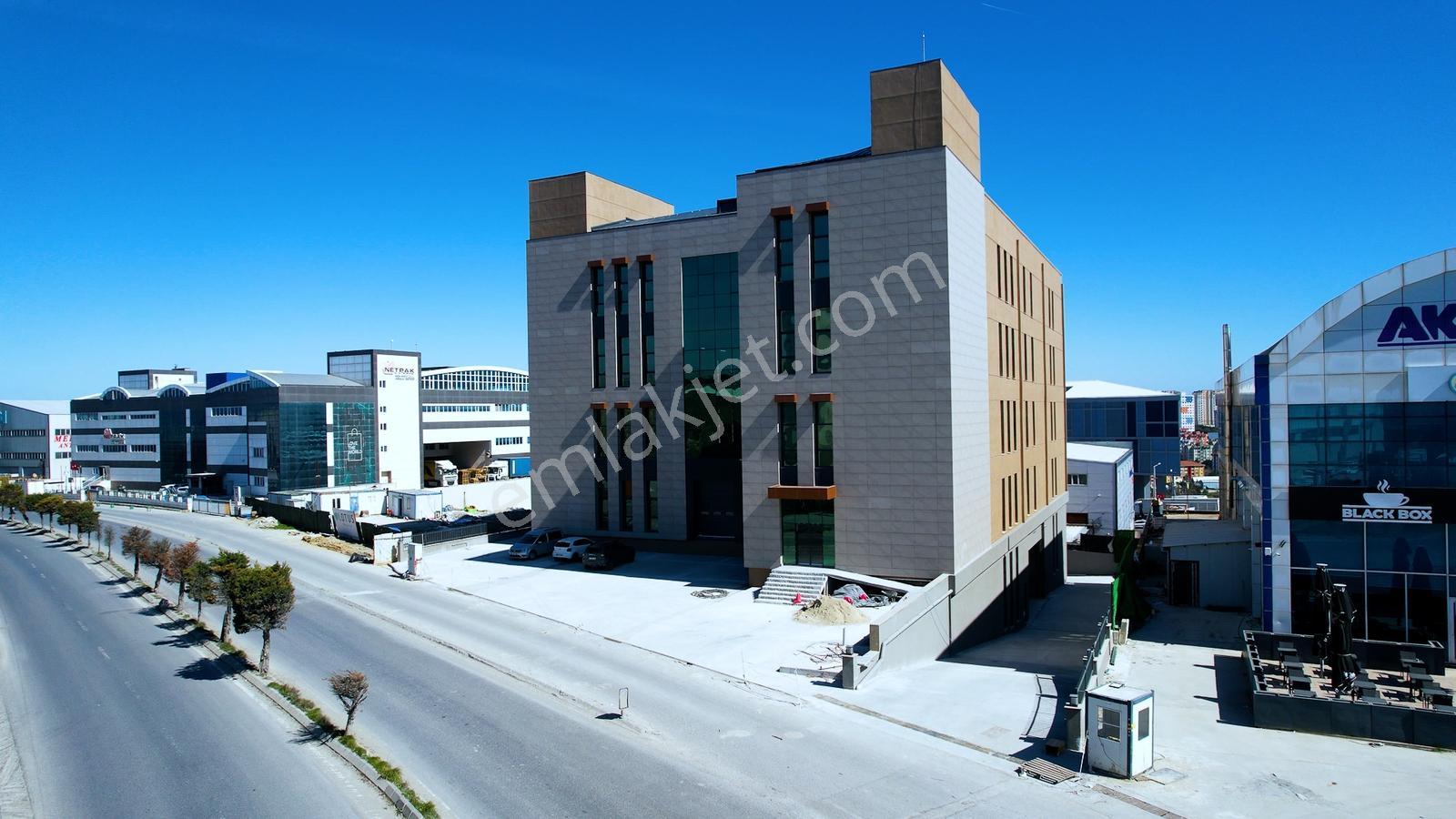Hadımköy Akpınar Bölgesinde Kiralık 7.060m² Fabrika - Görsel 25