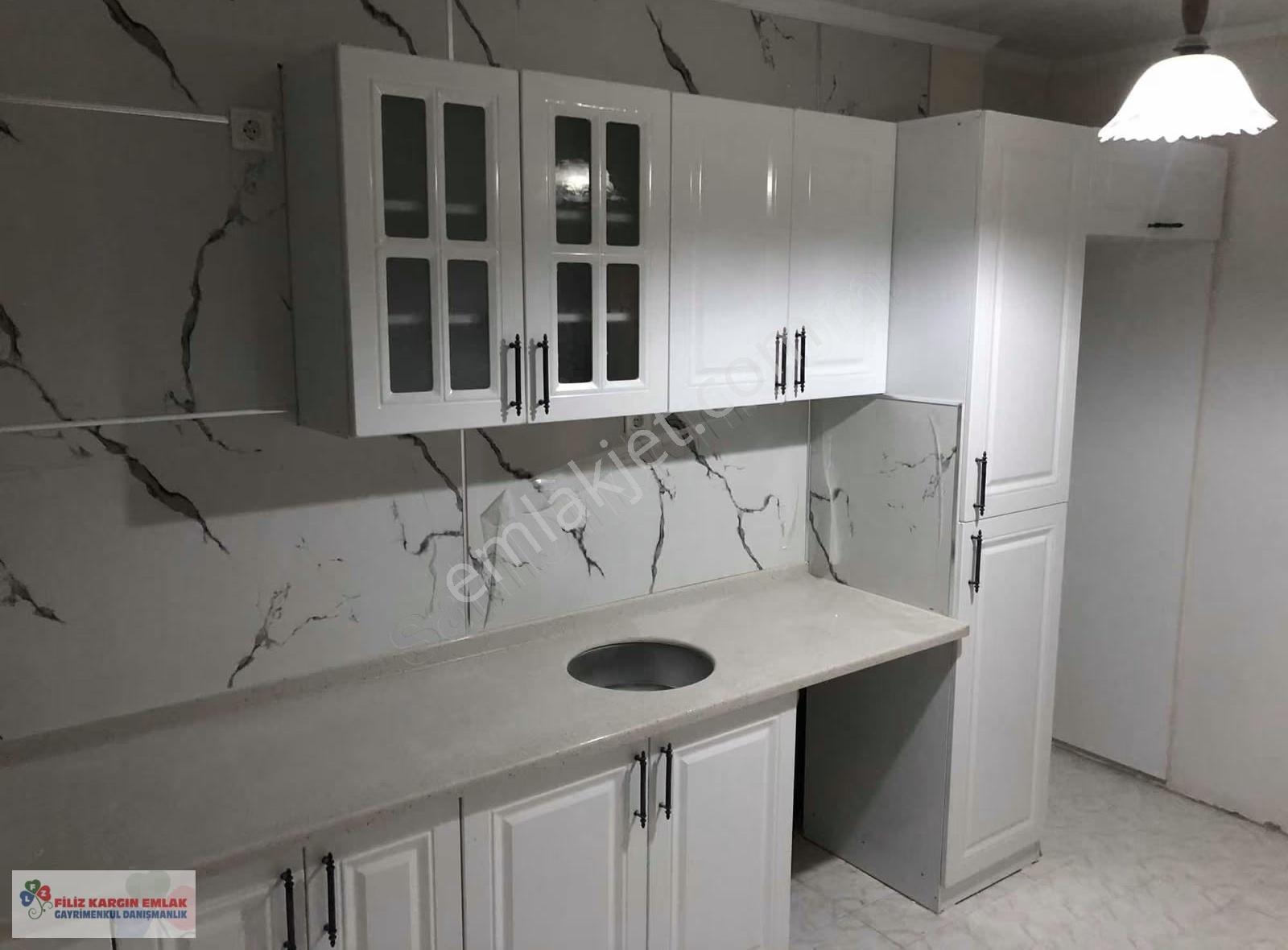 Filiz Emlaktan Bağcılar Çınar Mah.4+1 130m2 Satılık Daire