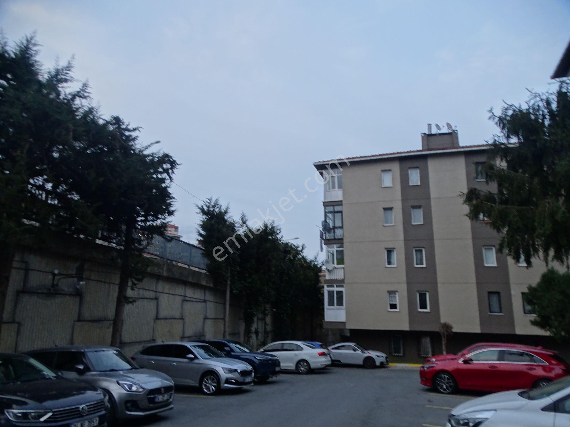 İstinyepark 'a Yakın Güvenlikli Site İçinde Teraslı 3+1 Dubleks - Görsel 32