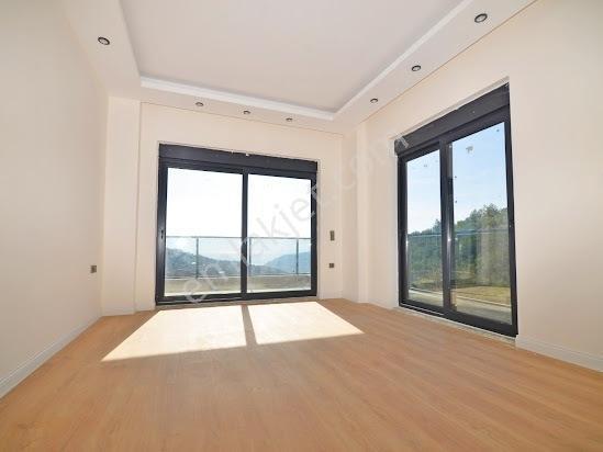 Alanya Tepe Mahallesınde Denız Manzaralı 4+1 Vılla - Görsel 27