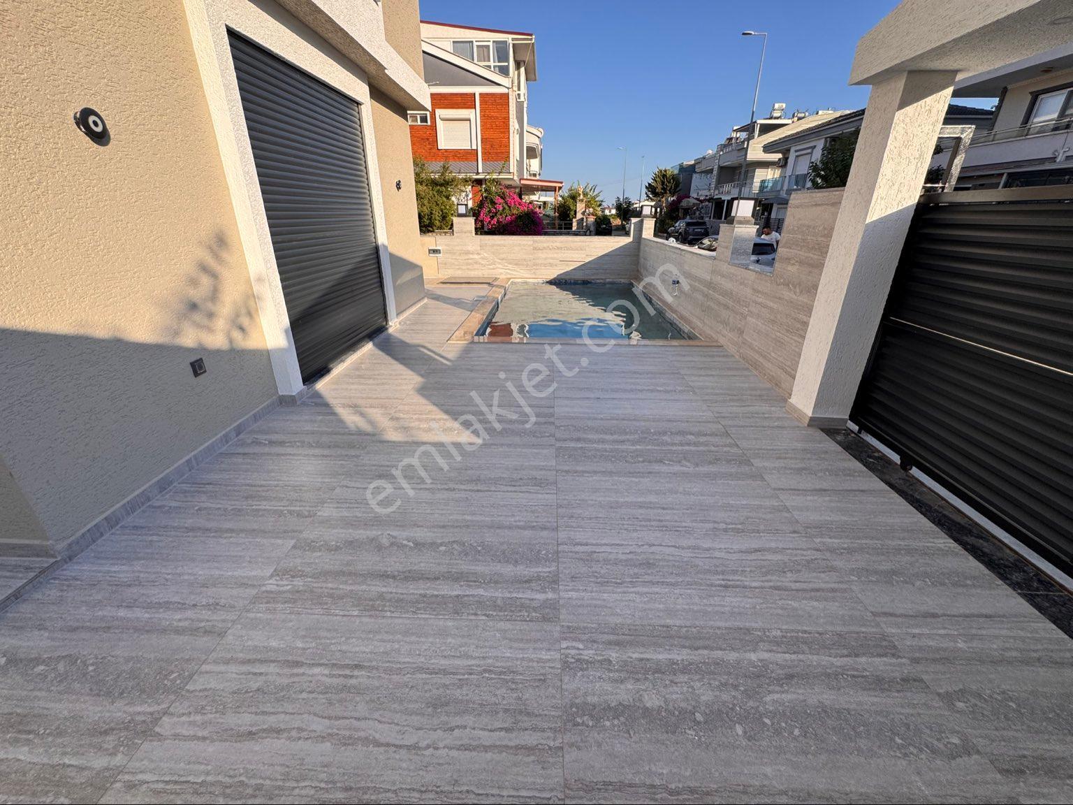 Didim Efelerde Havuzlu Otoparklı Ön Cephe Satılık Lüks Villa - Görsel 3